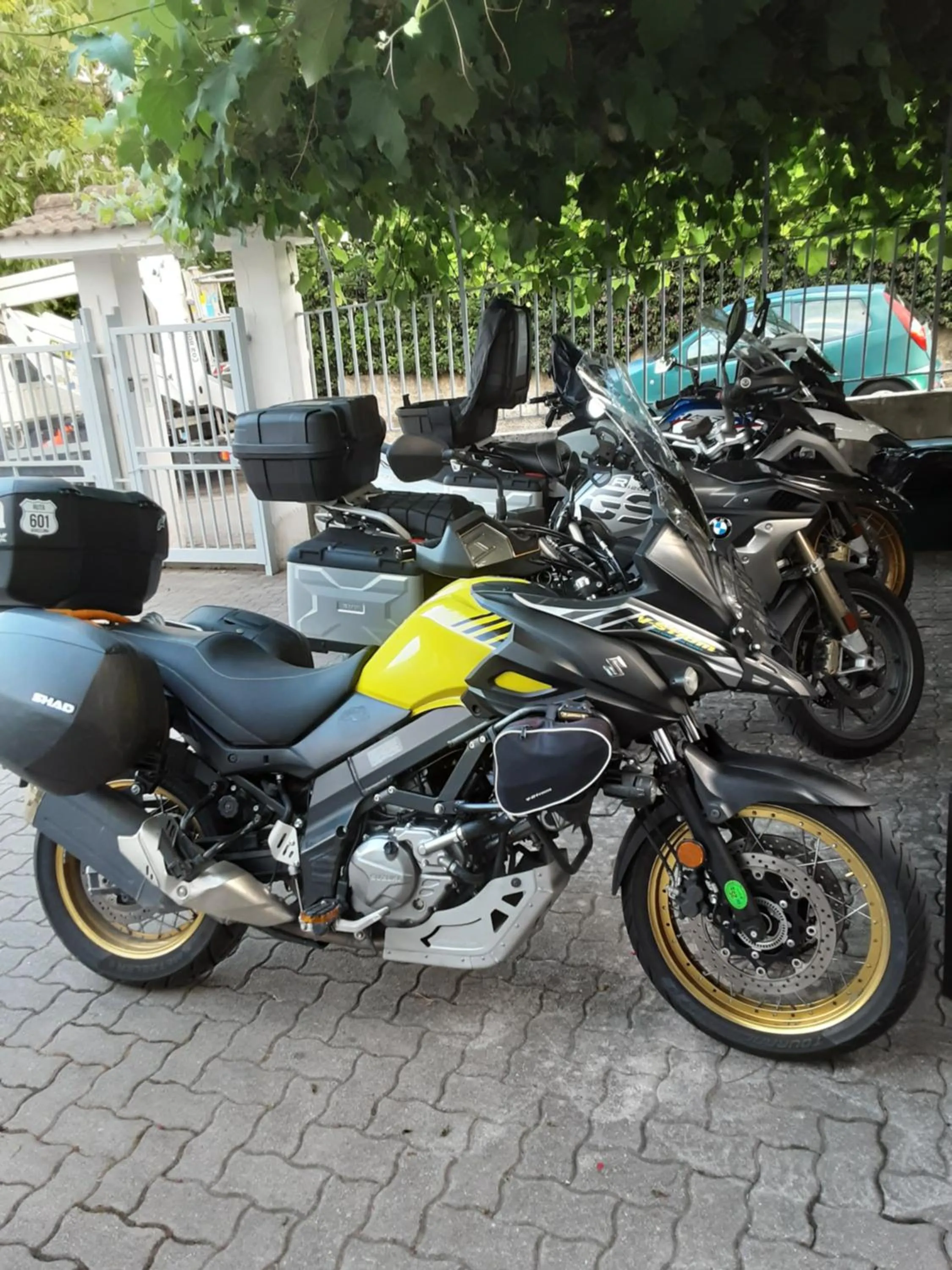 Parking in AceroRosso B&B