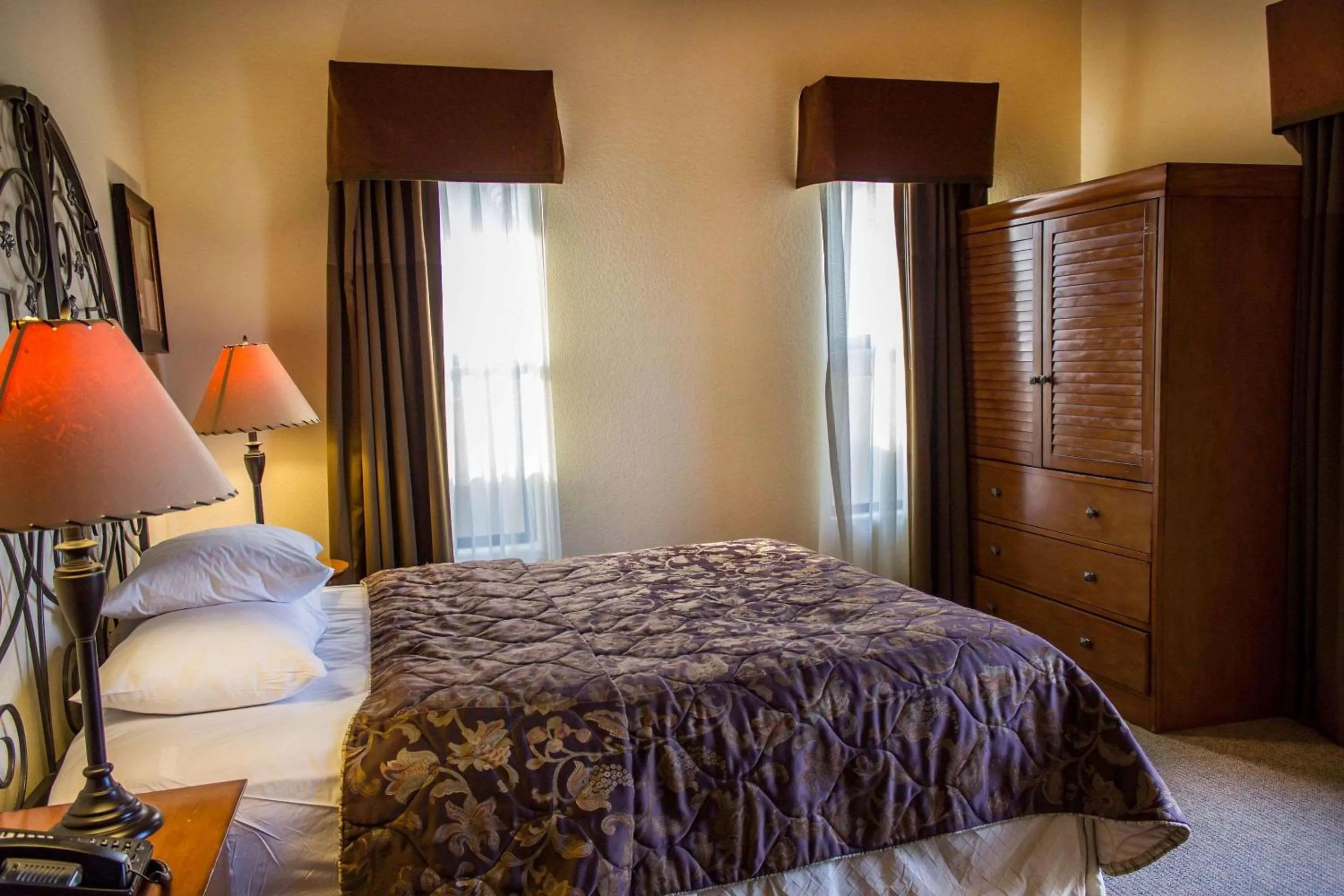 Bedroom, Bed in Bluegreen Vacations Cibola Vista Resort and Spa, an Ascend Collection Resort