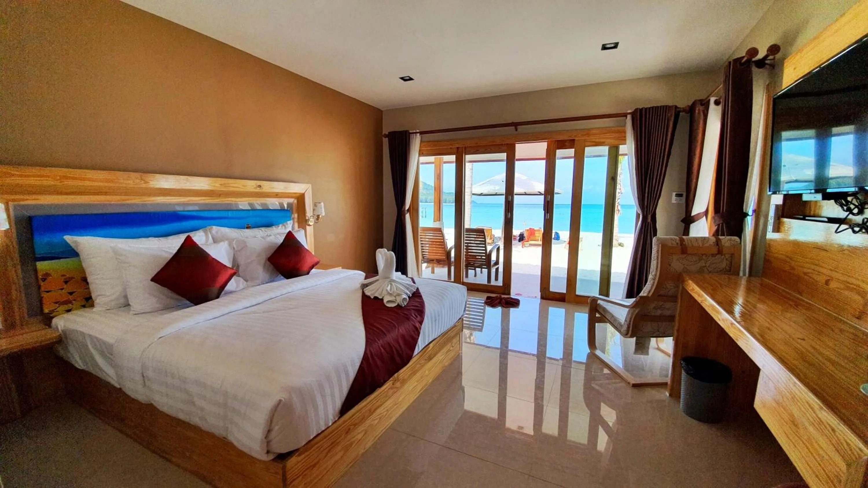 Photo of the whole room, Bed in Zodiac Seesun Resort