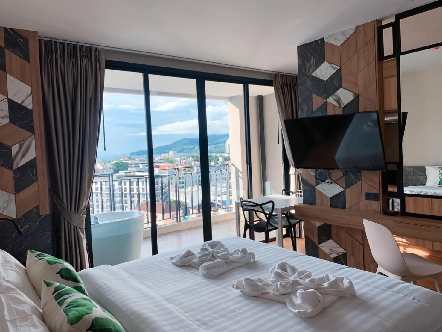 Bedroom, Bed in Sky Wave Patong