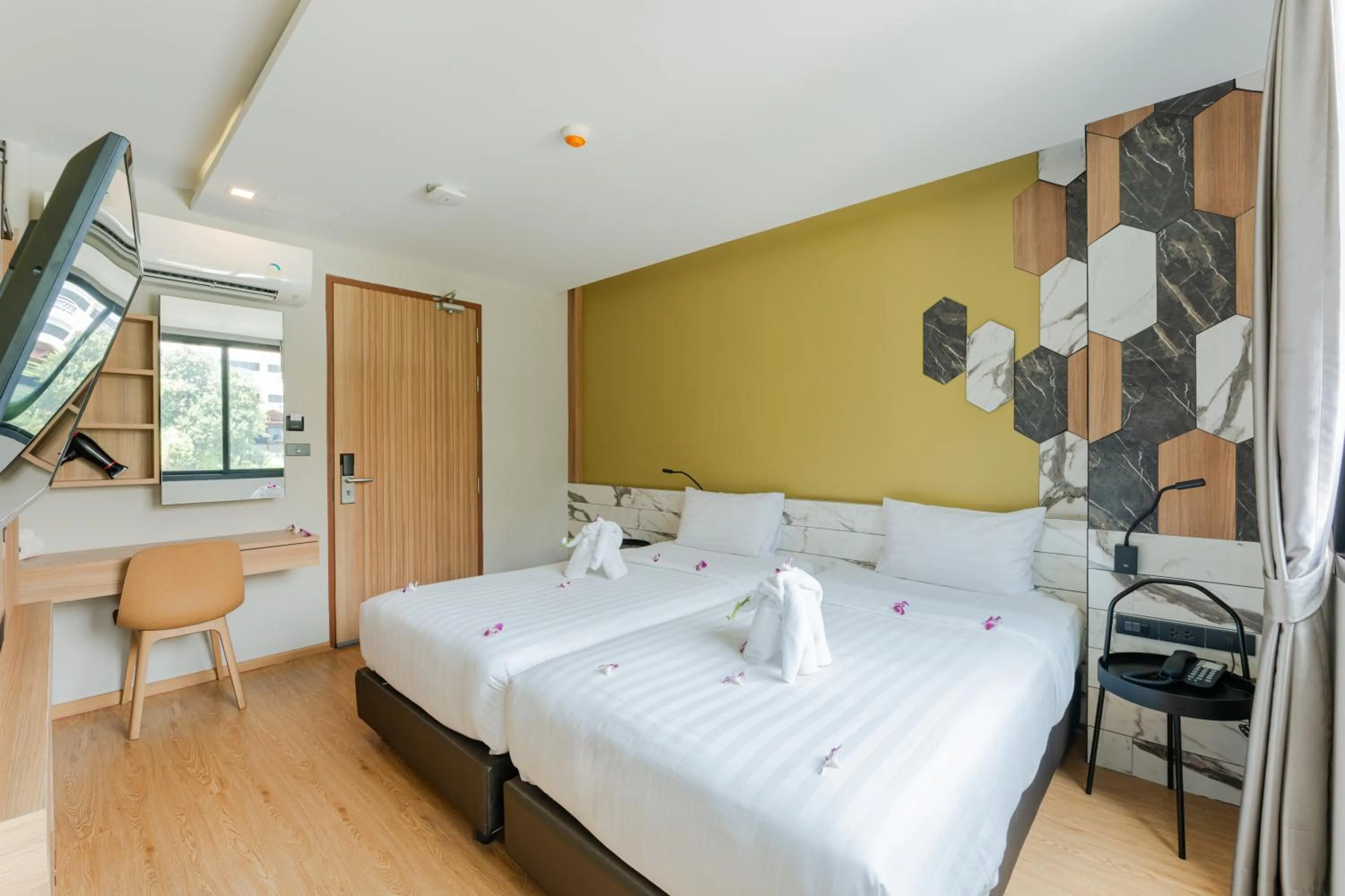 Bed in Sky Wave Patong