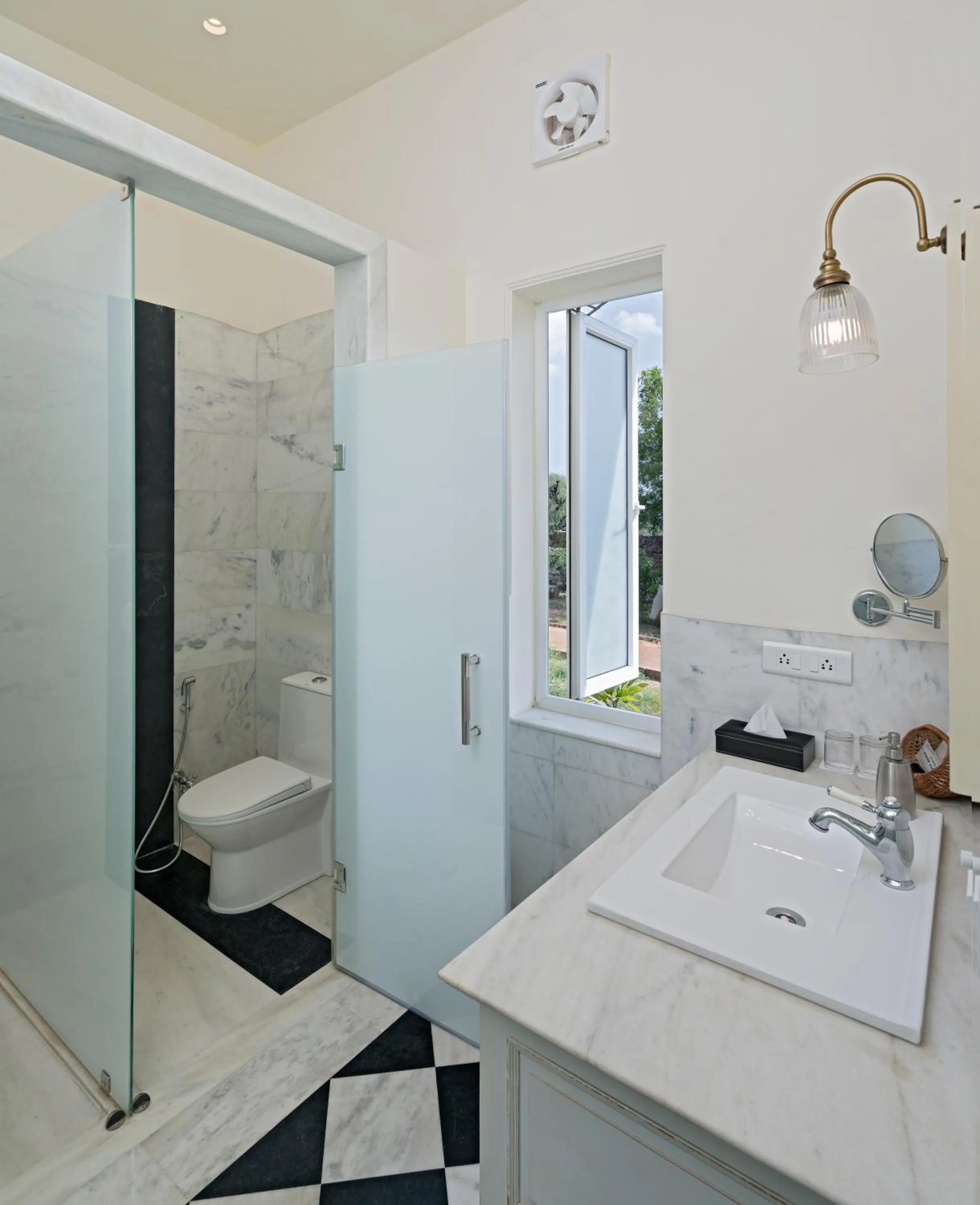 Bathroom in Sariska Manor Luxury Cottages Tehla