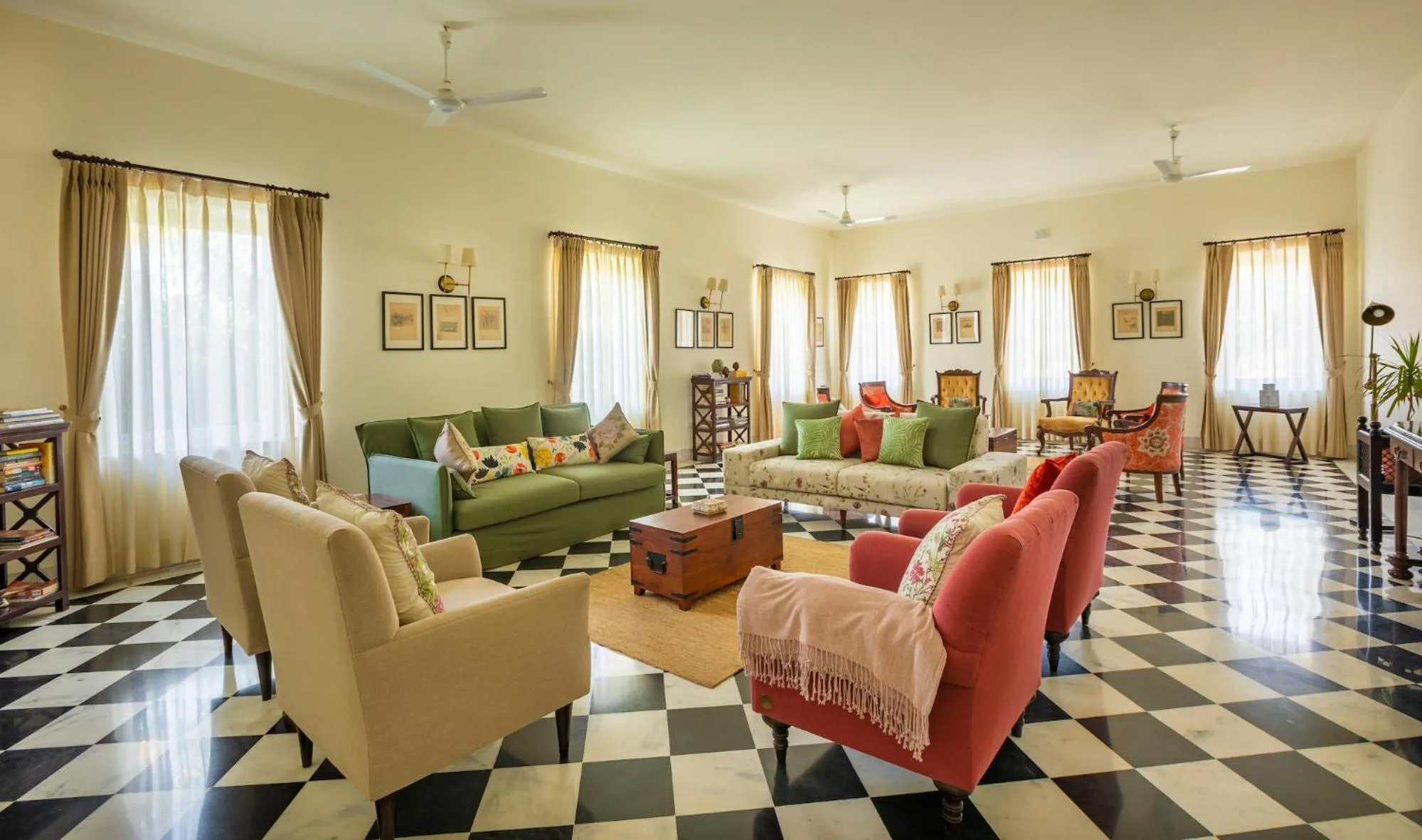 Lounge or bar in Sariska Manor Luxury Cottages Tehla
