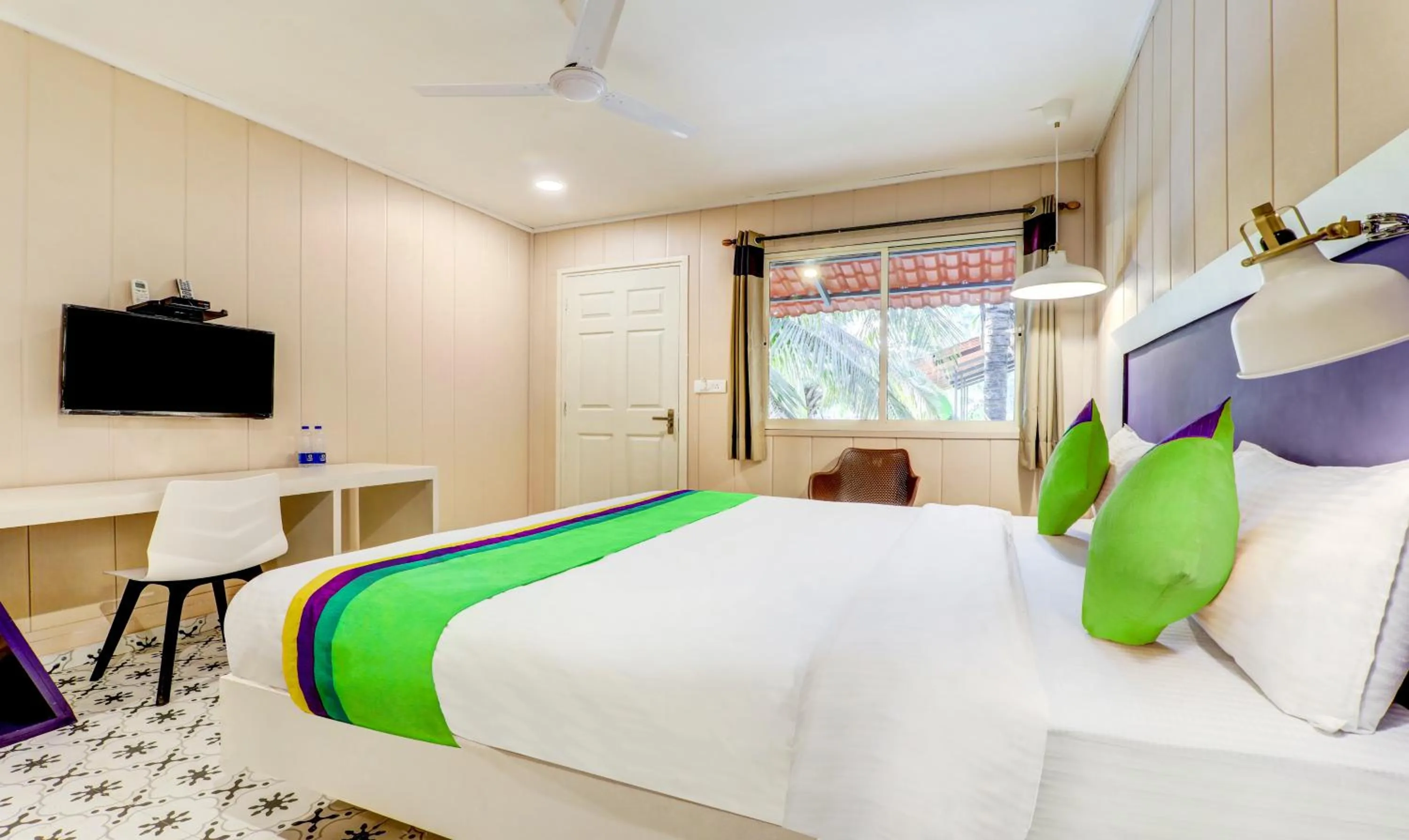 Bedroom, Bed in Treebo Morjim Banyan Resort