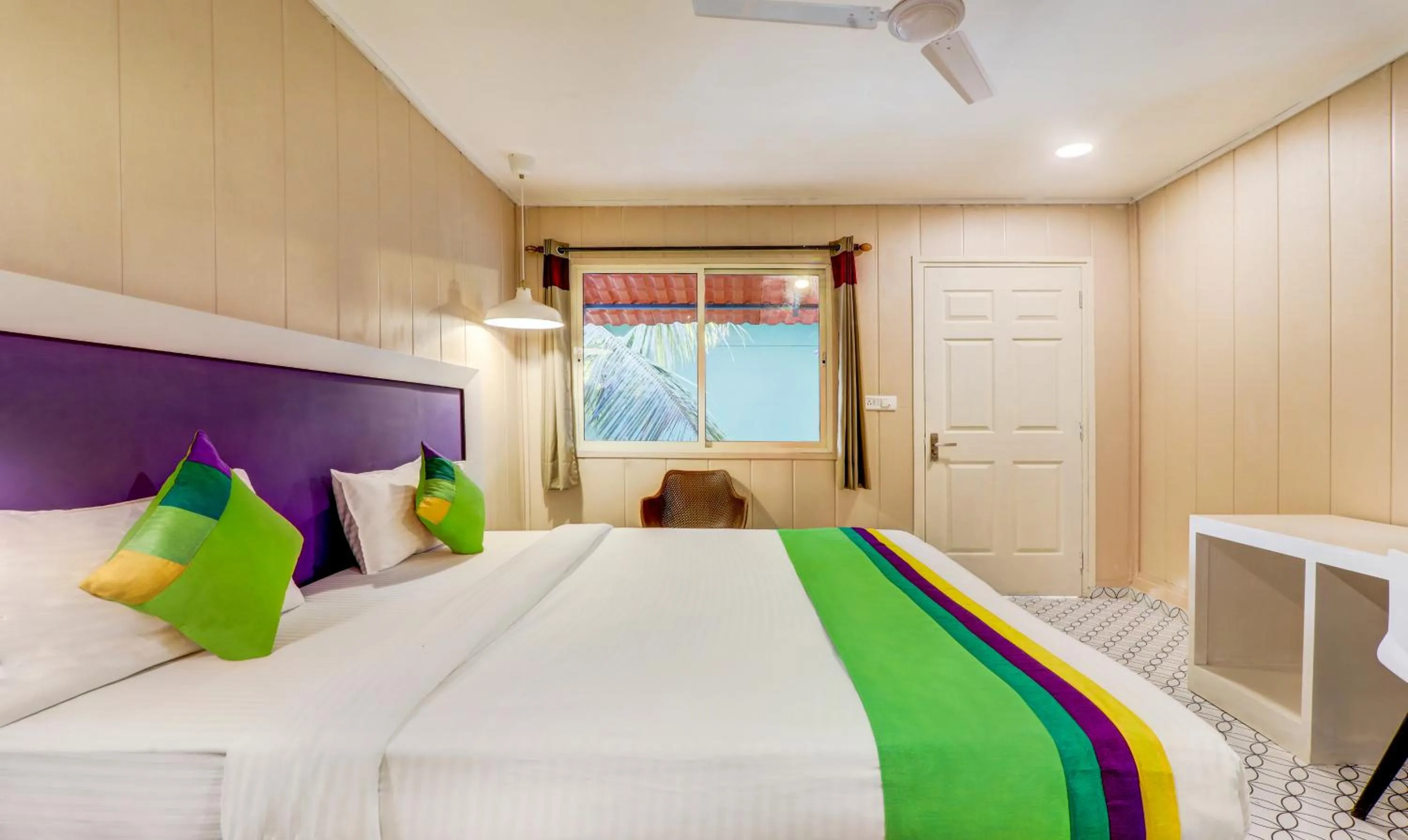 Bedroom, Bed in Treebo Morjim Banyan Resort