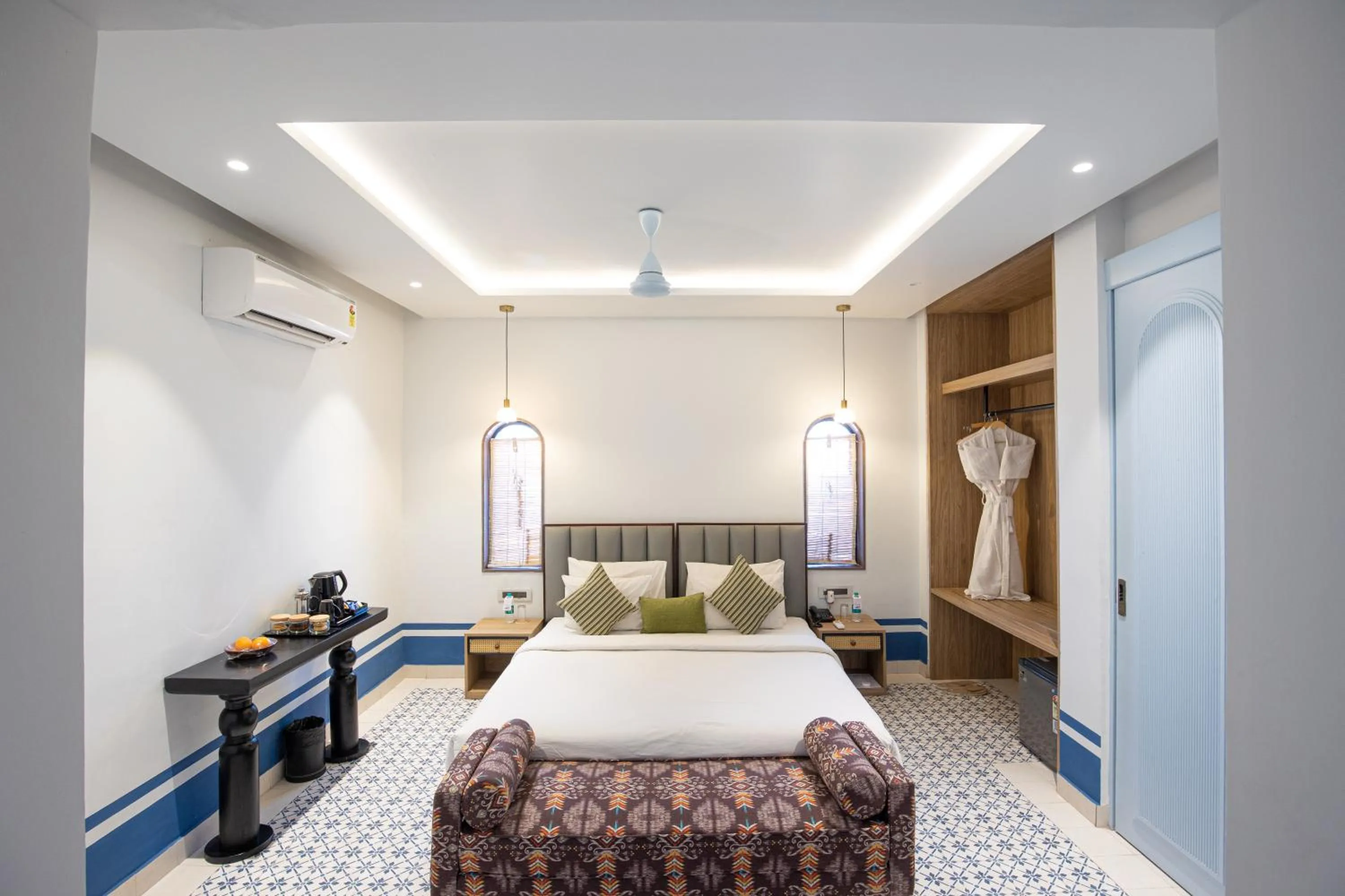 Bed in The Sierra - By The Lake