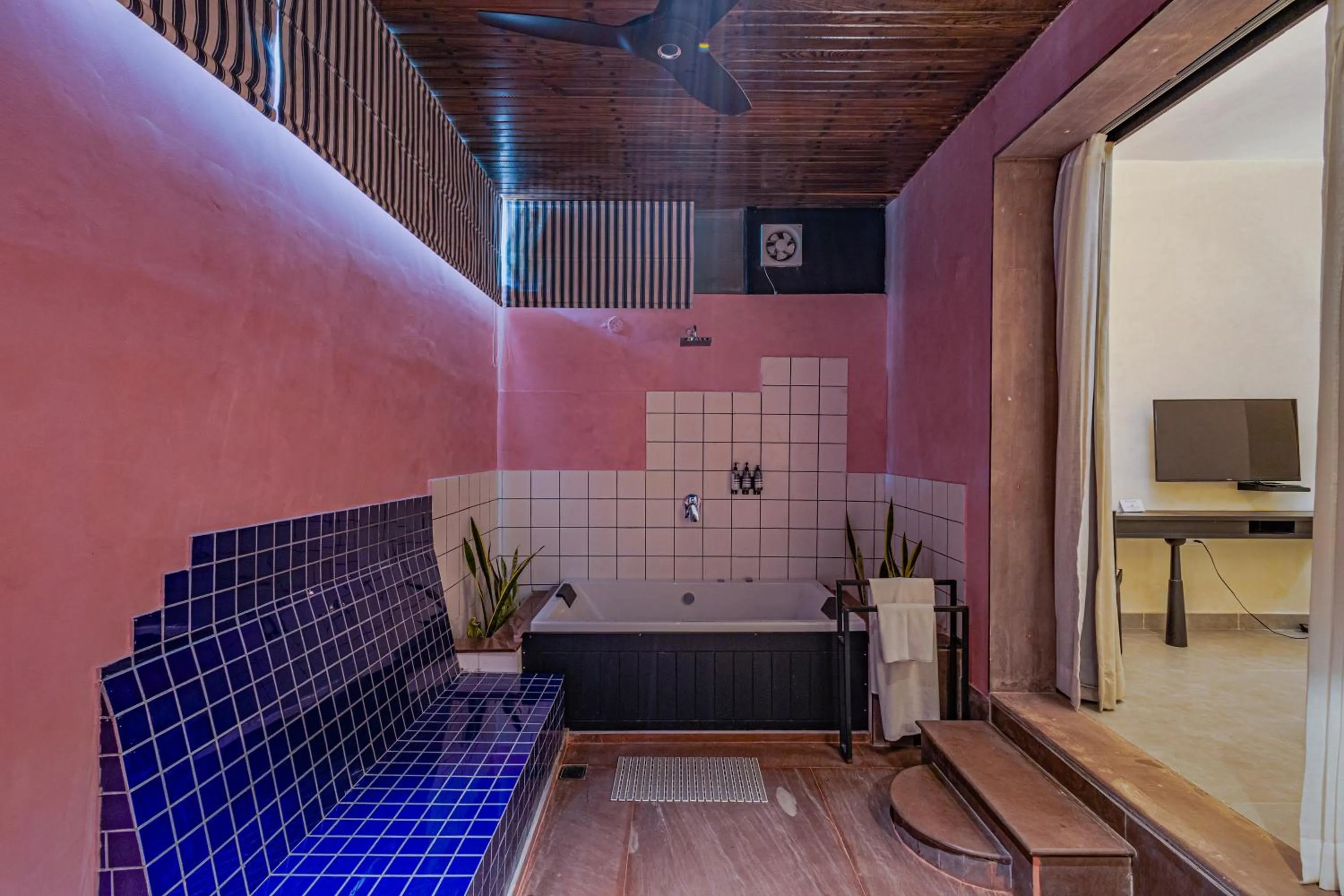 Bathroom in The Sierra - By The Lake