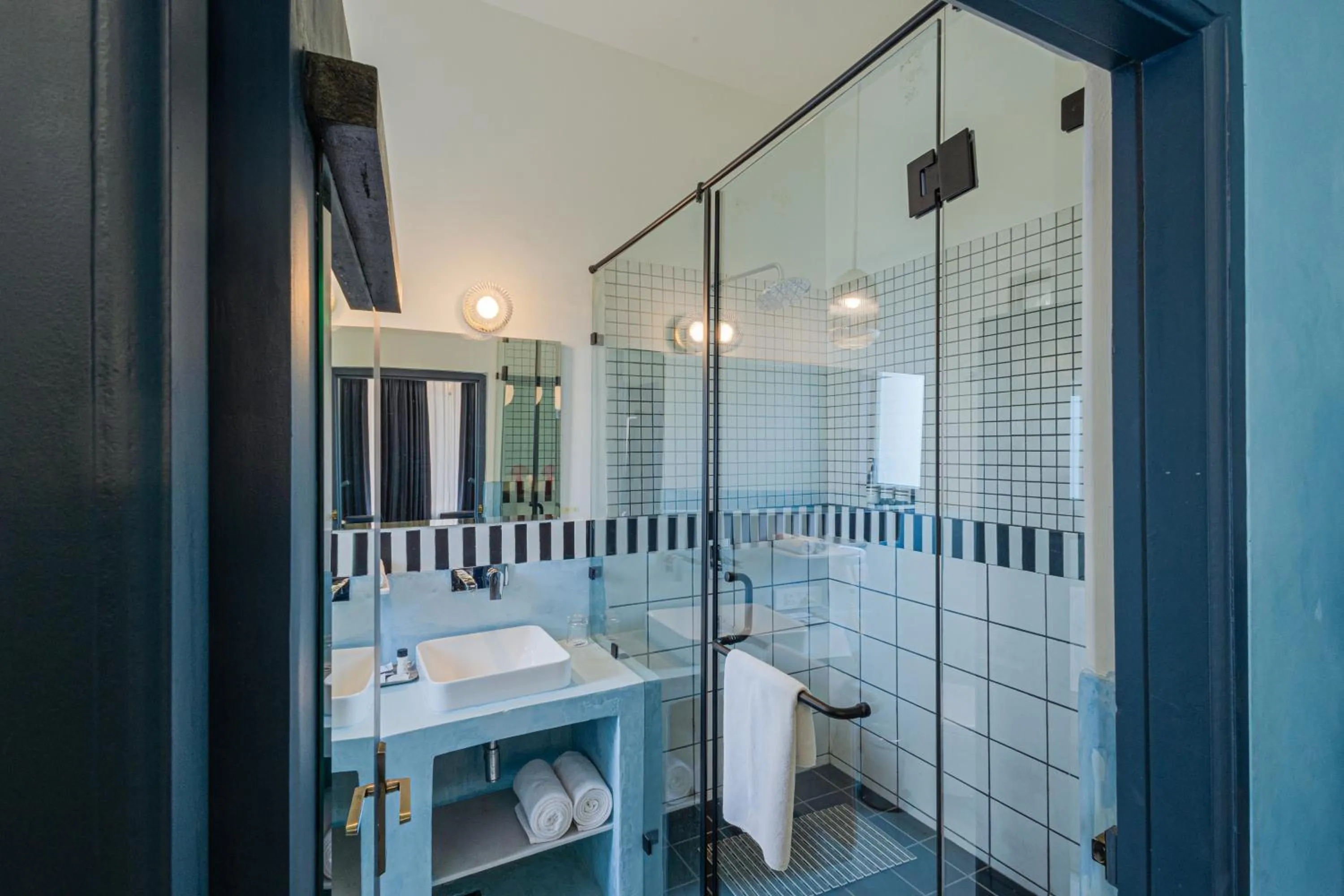 Bathroom in The Sierra - By The Lake