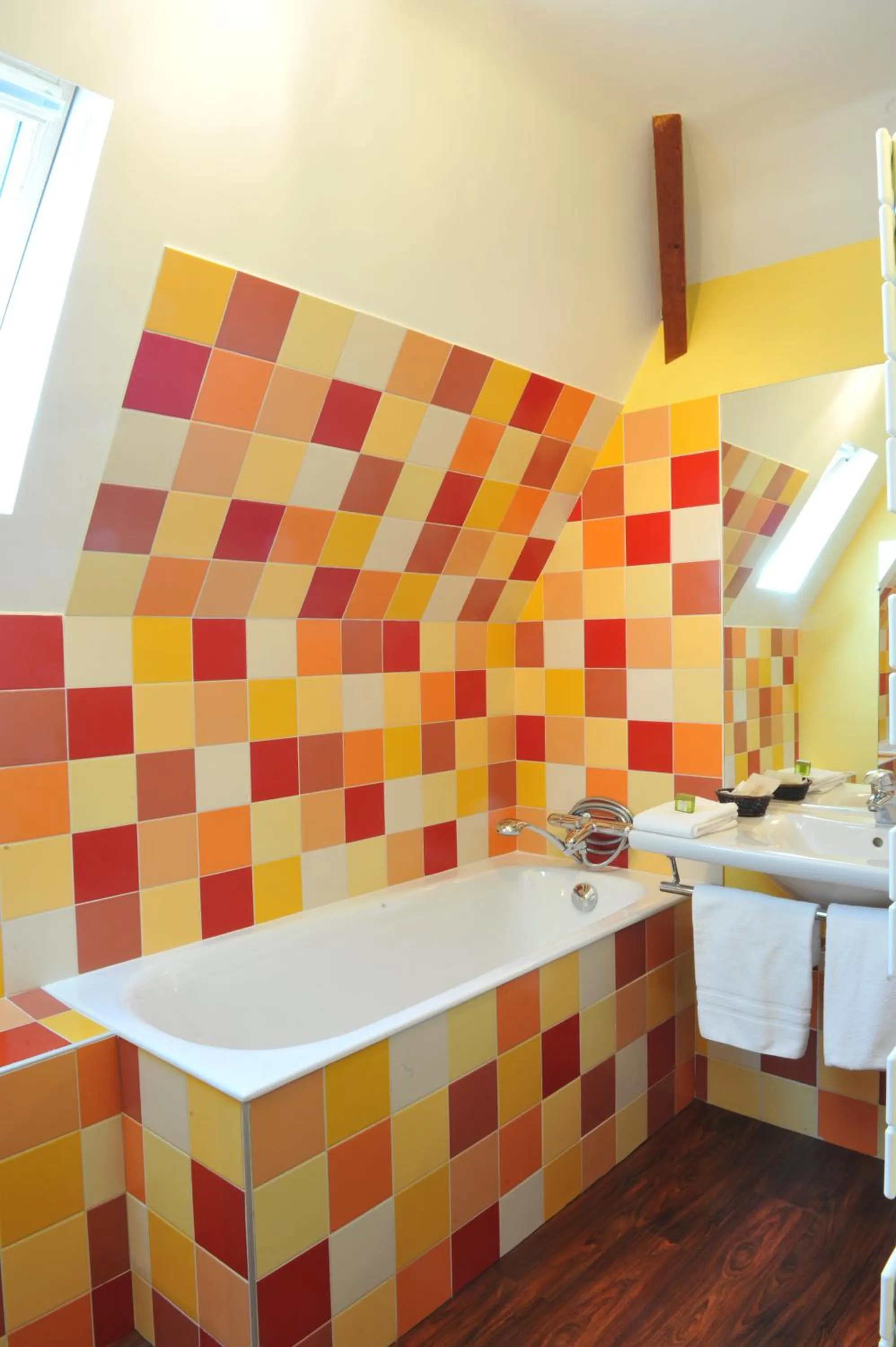 Bathroom in Logis Le Parc Hotel & Spa