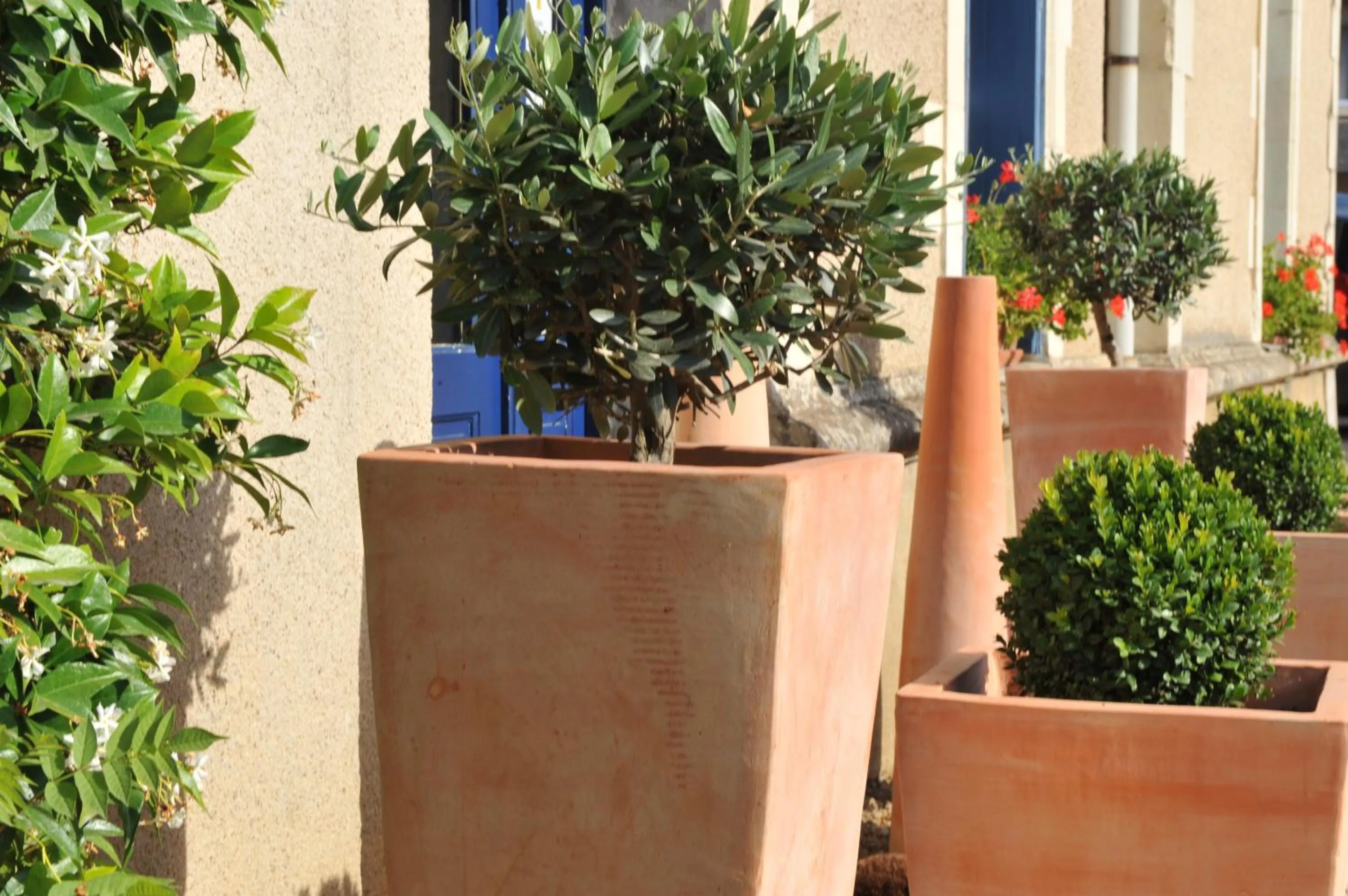 Property building in Logis Le Parc Hotel & Spa