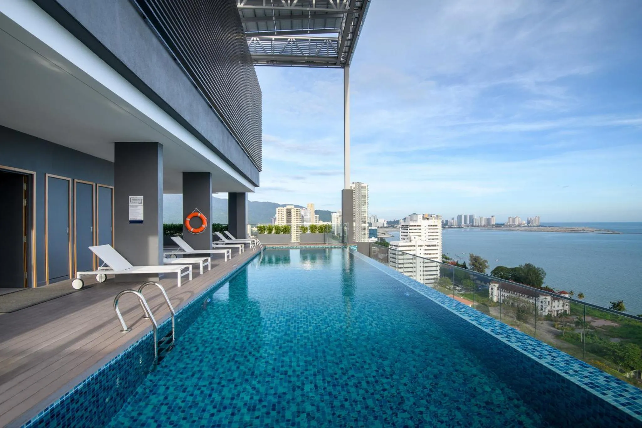 Fitness centre/facilities in OZO George Town Penang