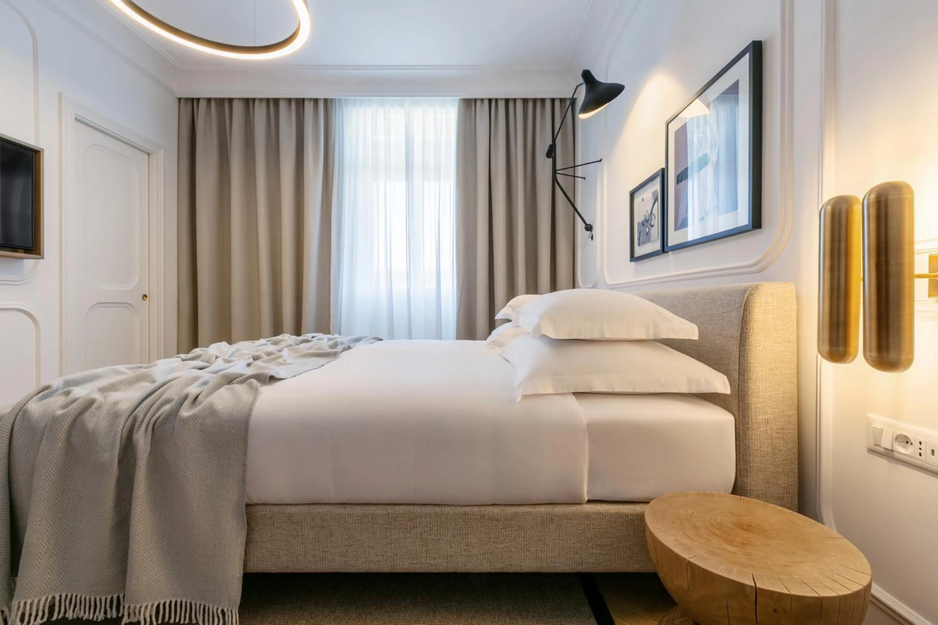 Bedroom, Bed in Heritage Hotel FERMAI MGallery Split