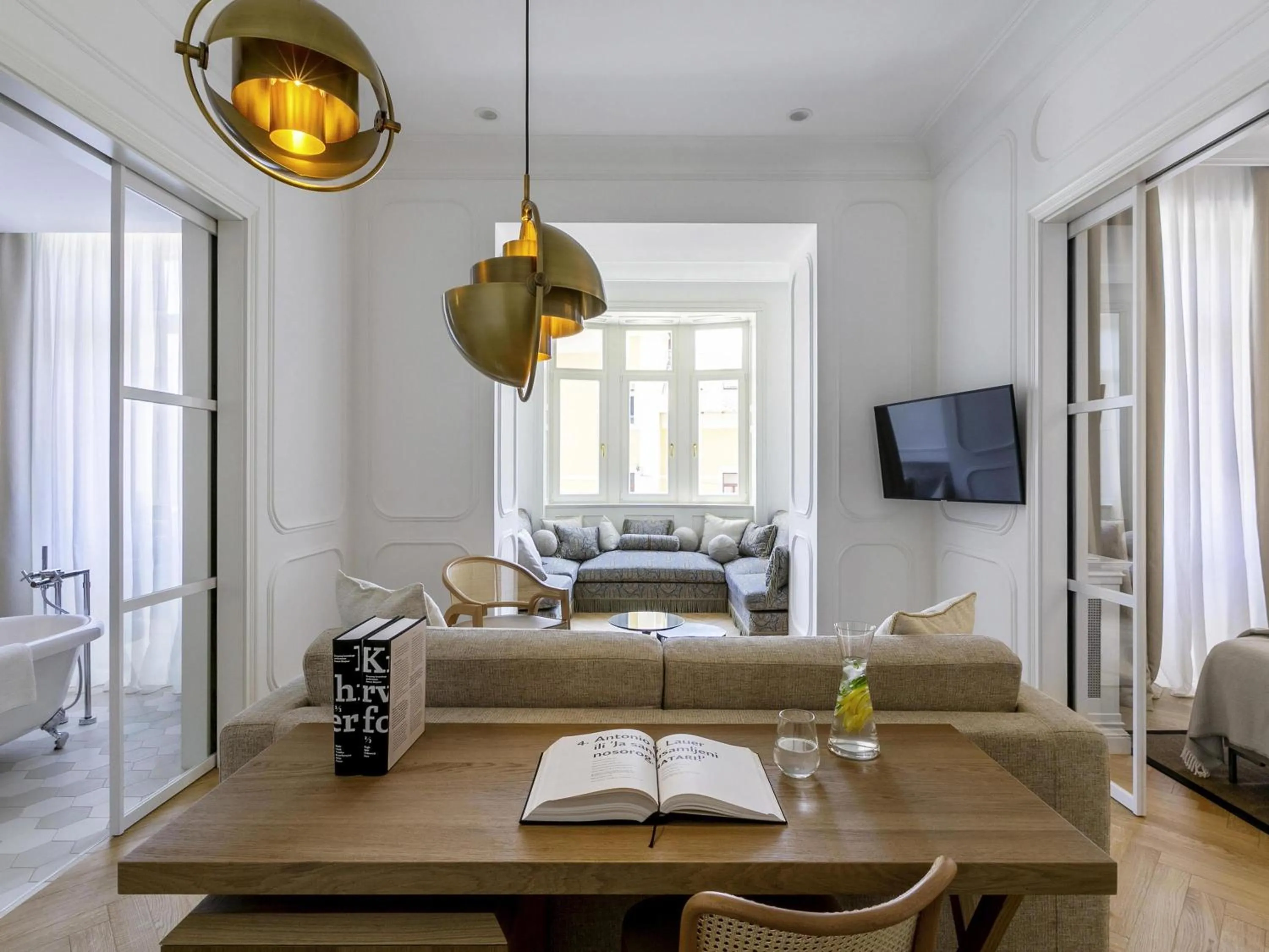 Photo of the whole room in Heritage Hotel FERMAI MGallery Split