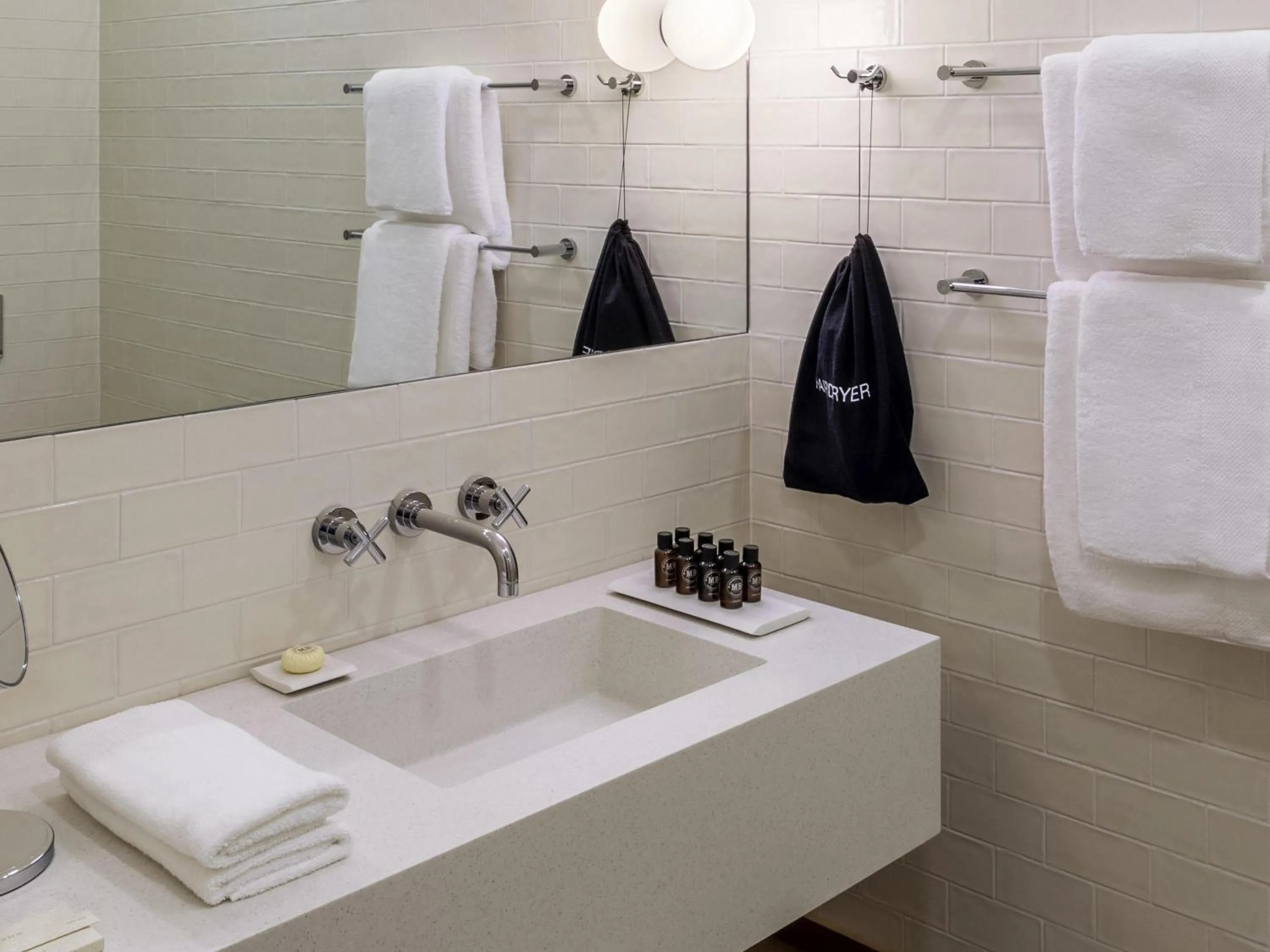 Bedroom in Heritage Hotel FERMAI MGallery Split