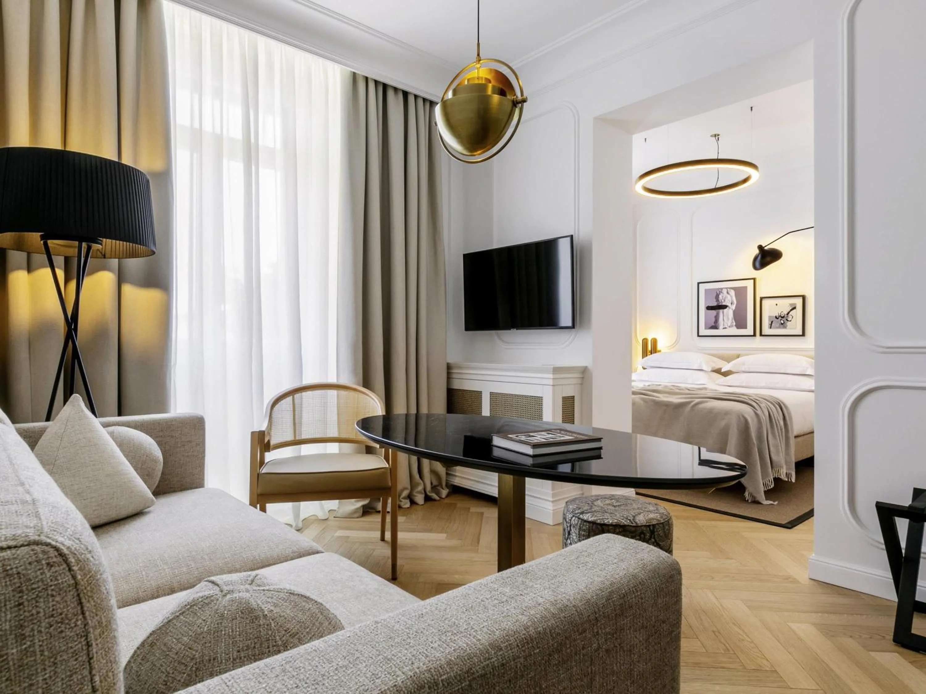 Bedroom in Heritage Hotel FERMAI MGallery Split