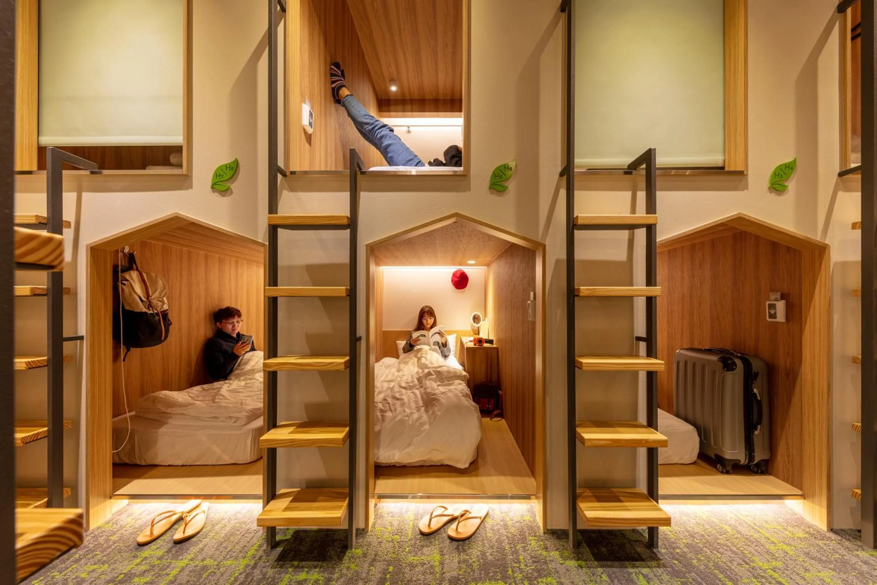 People, Bed in CHO Stay Capsule Hotel-Taoyuan Airport T2