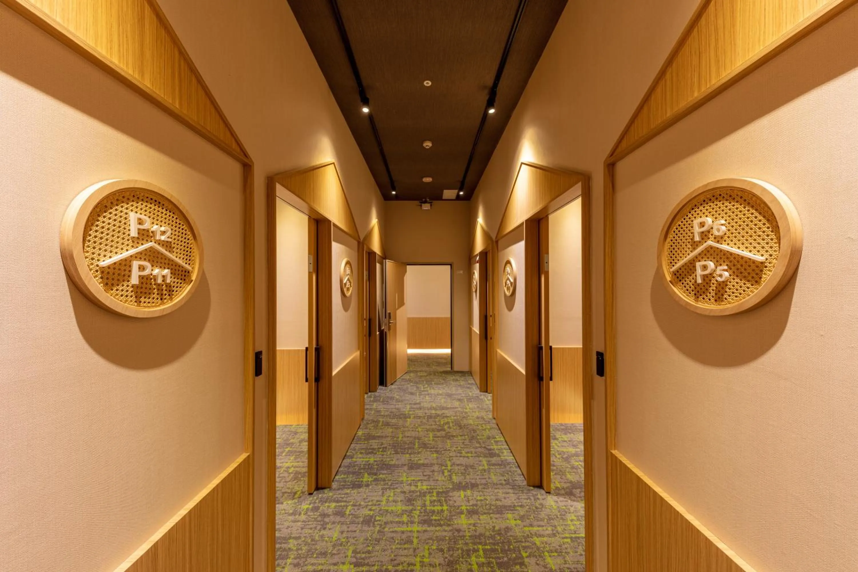 bunk bed in CHO Stay Capsule Hotel-Taoyuan Airport T2