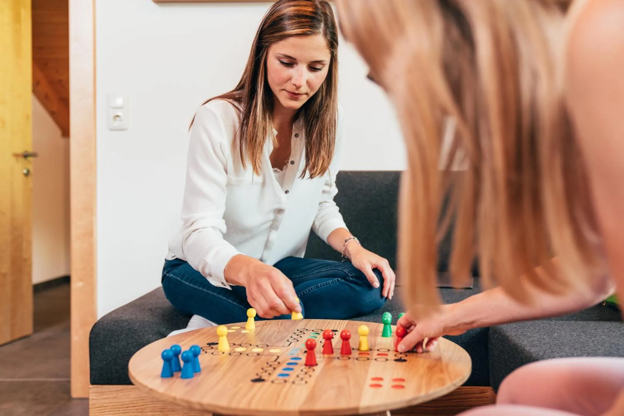 People in Tillga Glück - 4 stars