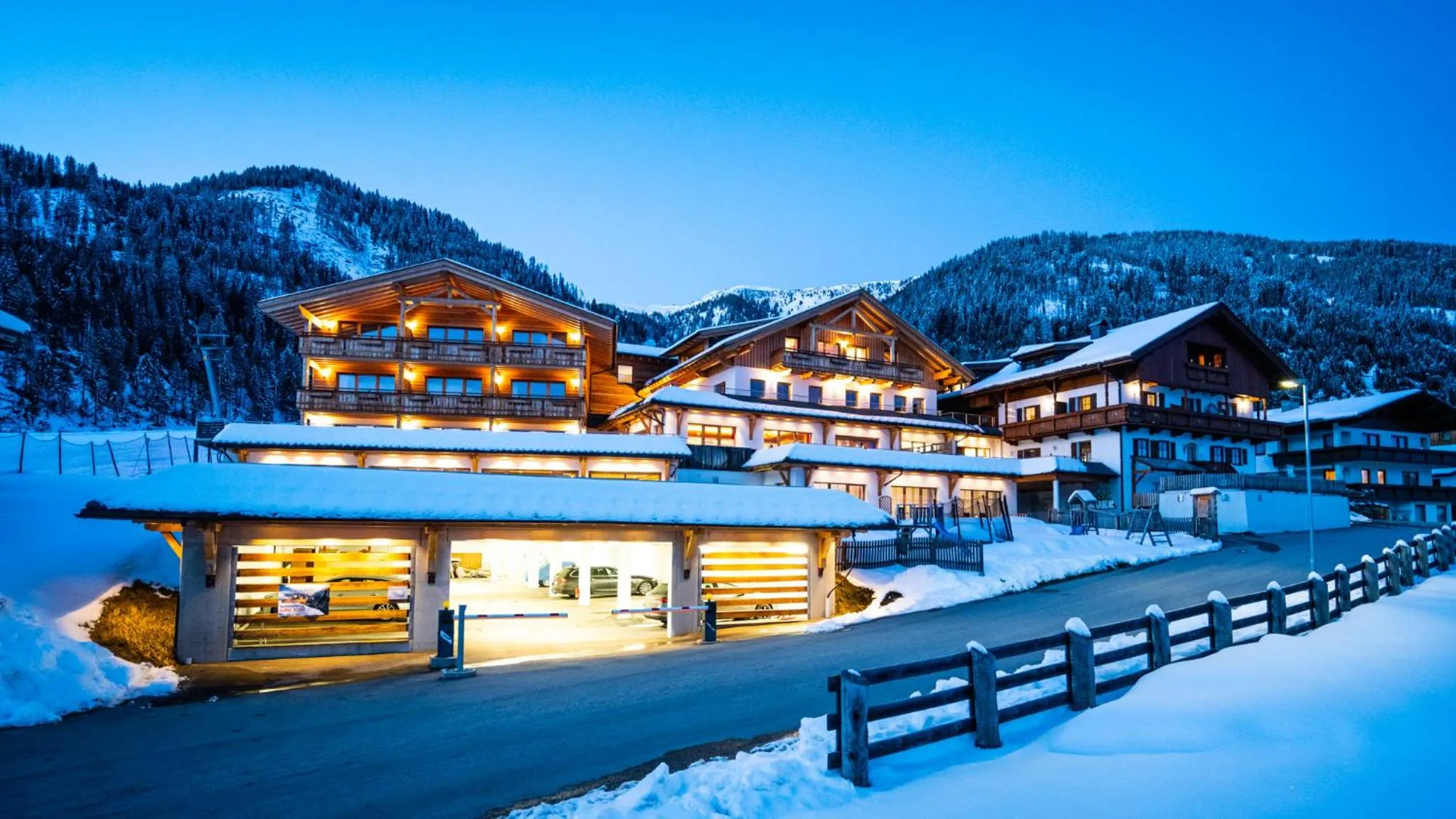 Property building in Tillga Glück - 4 stars