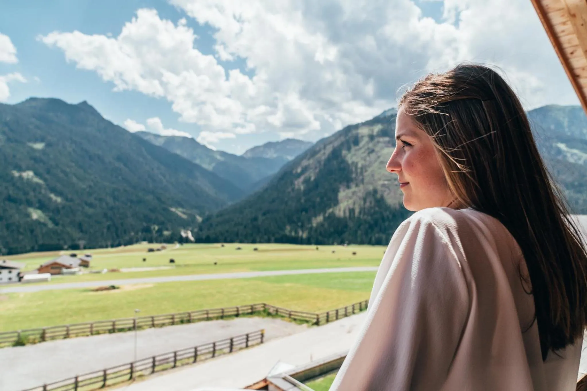 People in Tillga Glück - 4 stars