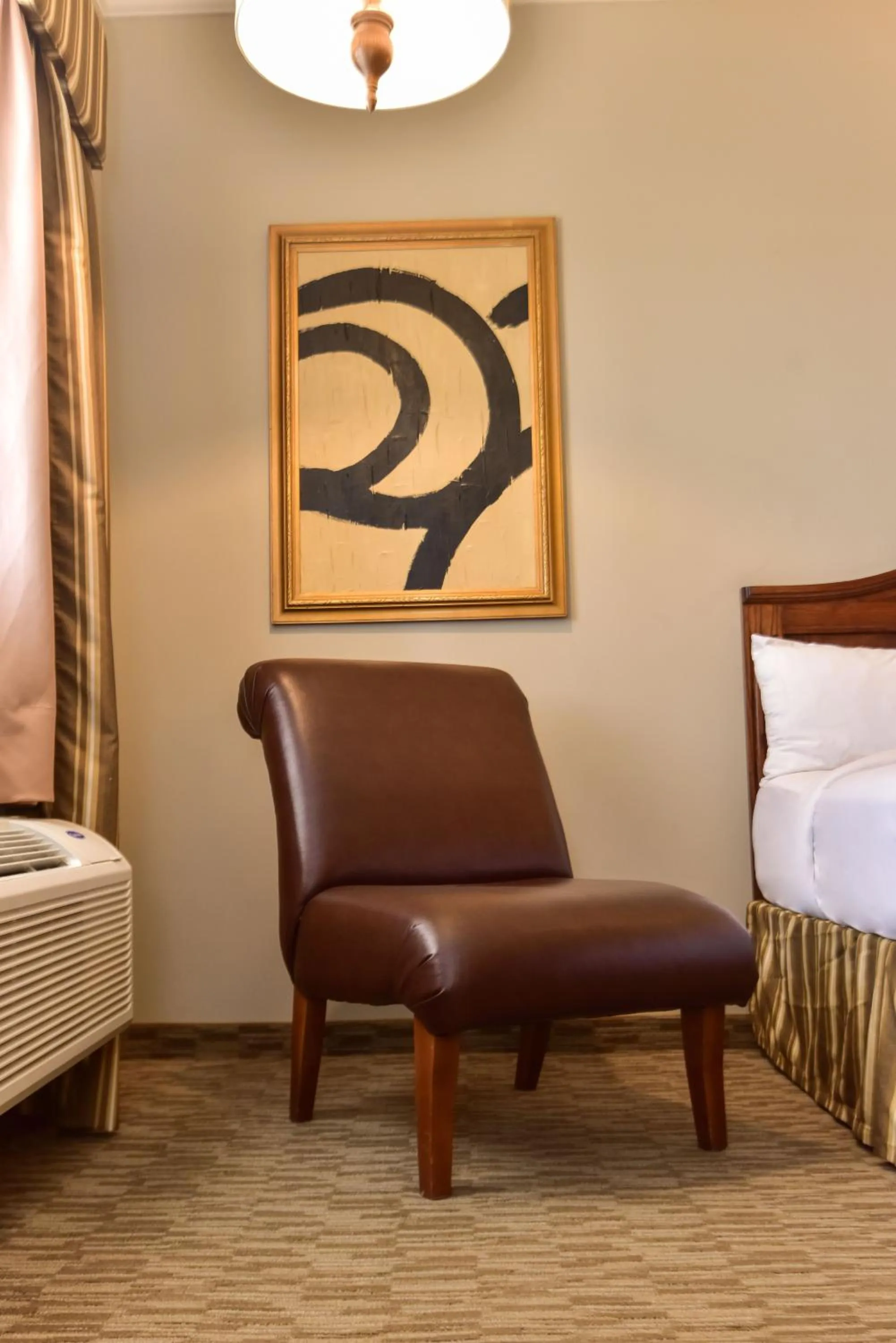 Bed in Fresno Galerias