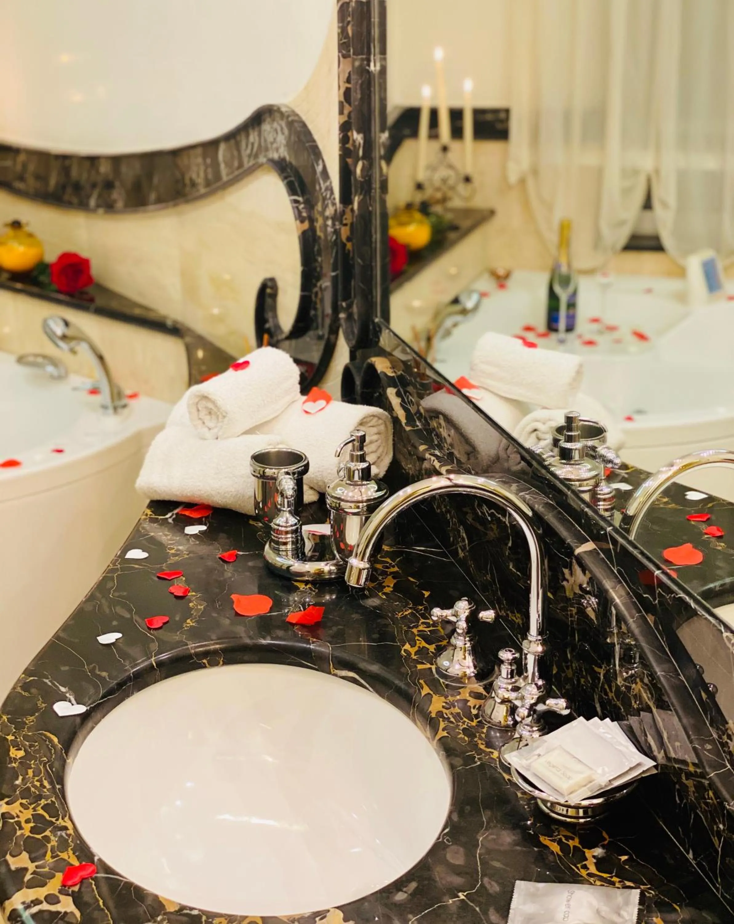 Bathroom in Simon's Guest House Rome