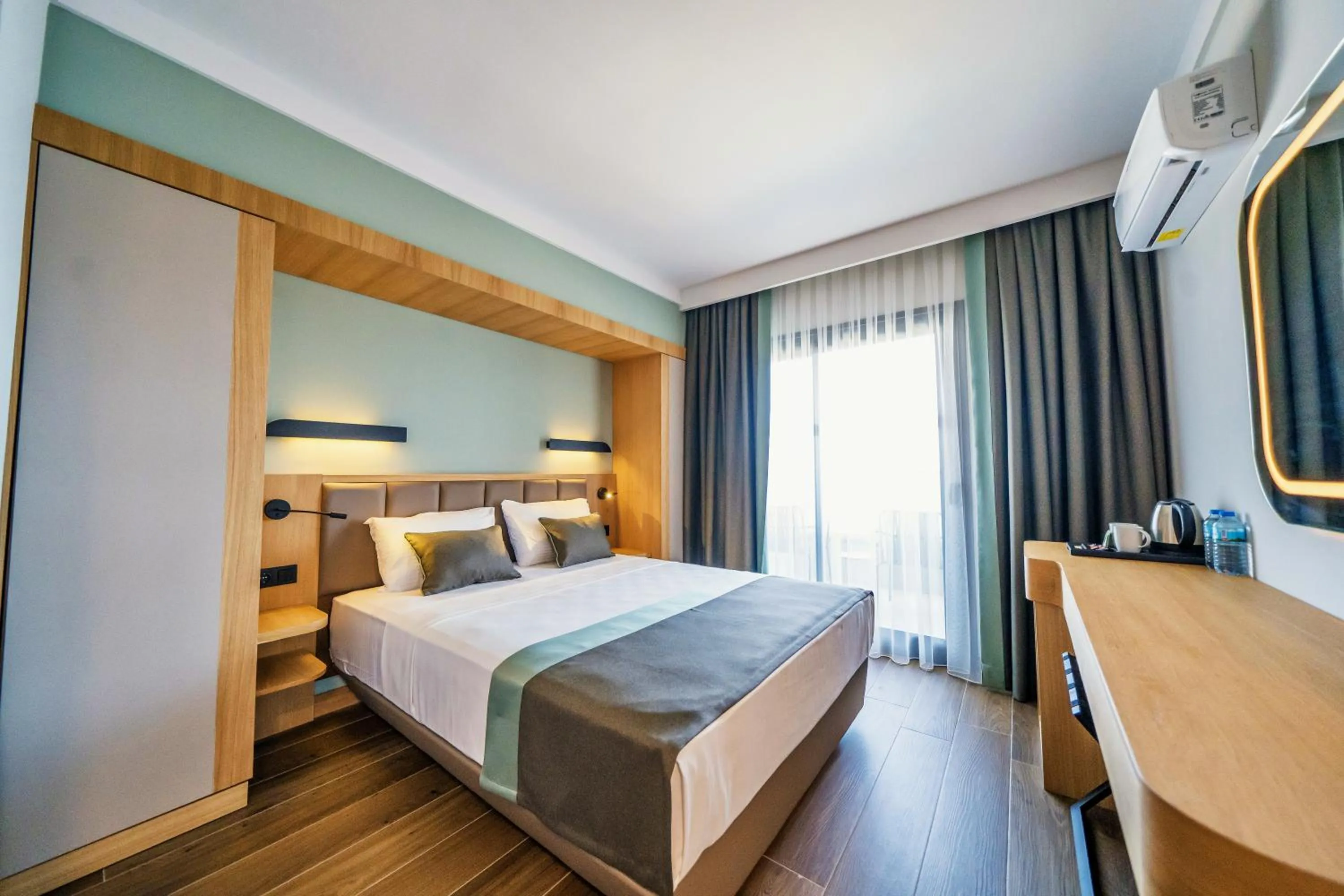 Bed in Premier Nergis Beach & SPA