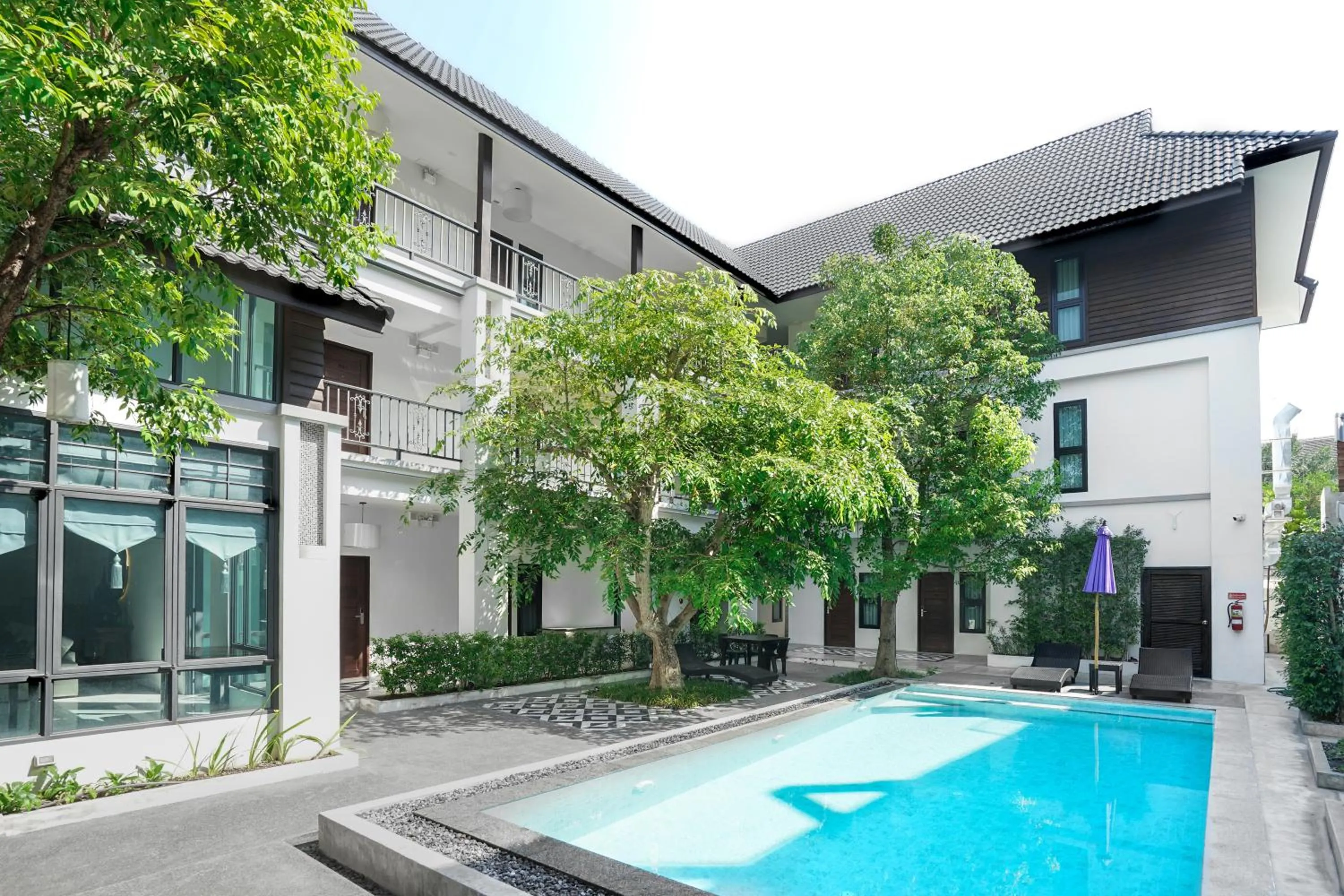 Property building in Paraiso Hotel Chiangmai