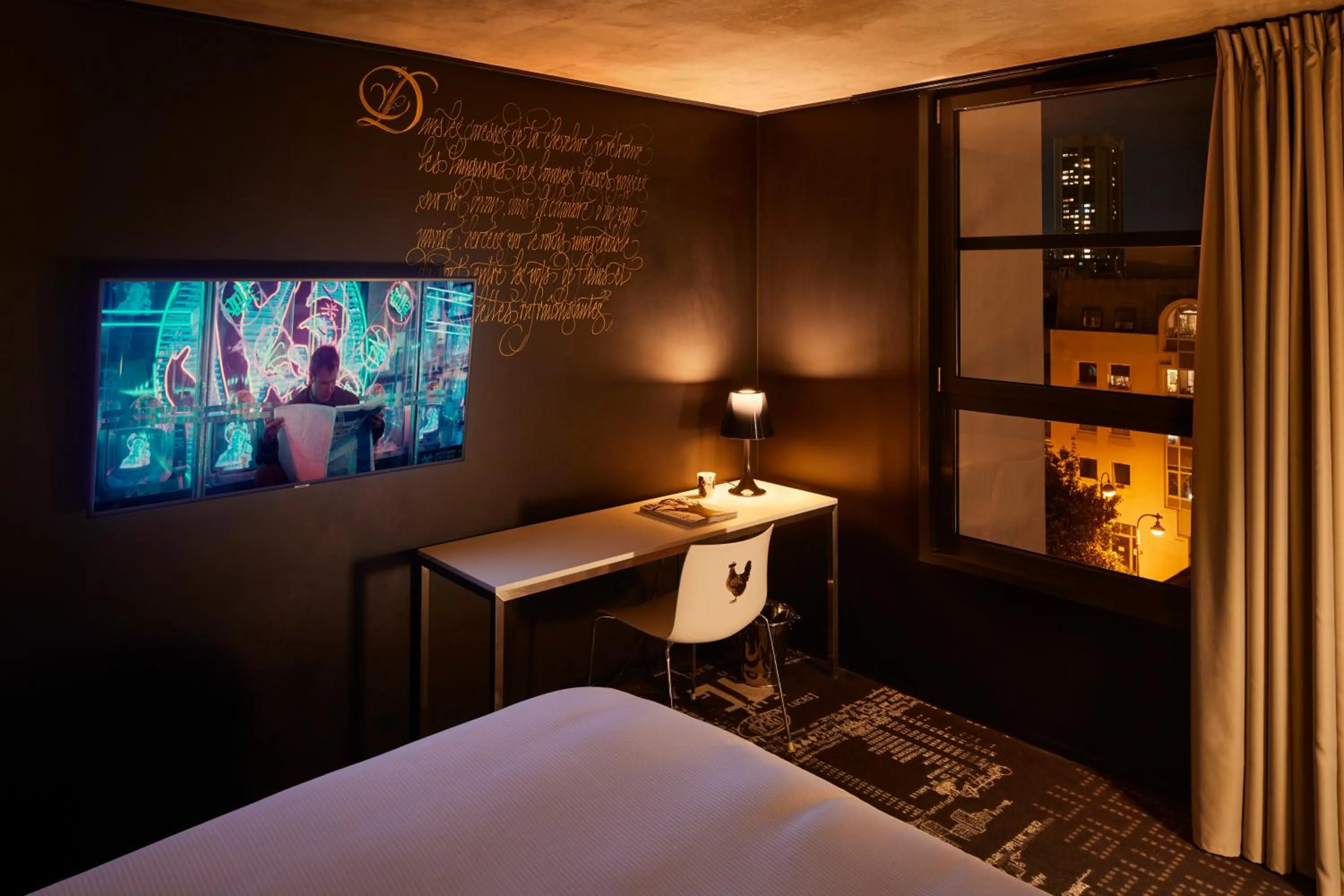 TV and multimedia, Bed in Mama Shelter Paris East