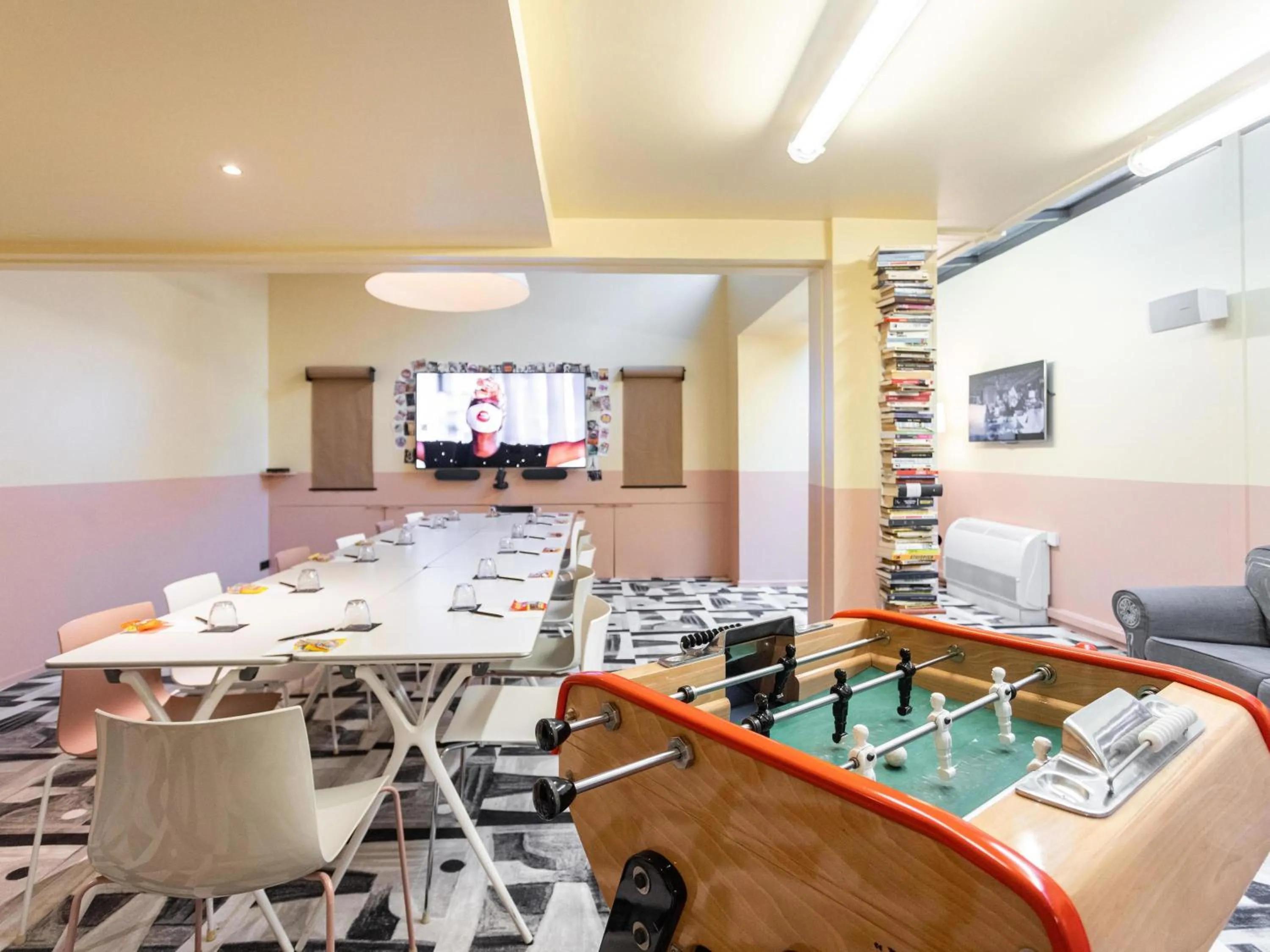 Meeting/conference room in Mama Shelter Paris East