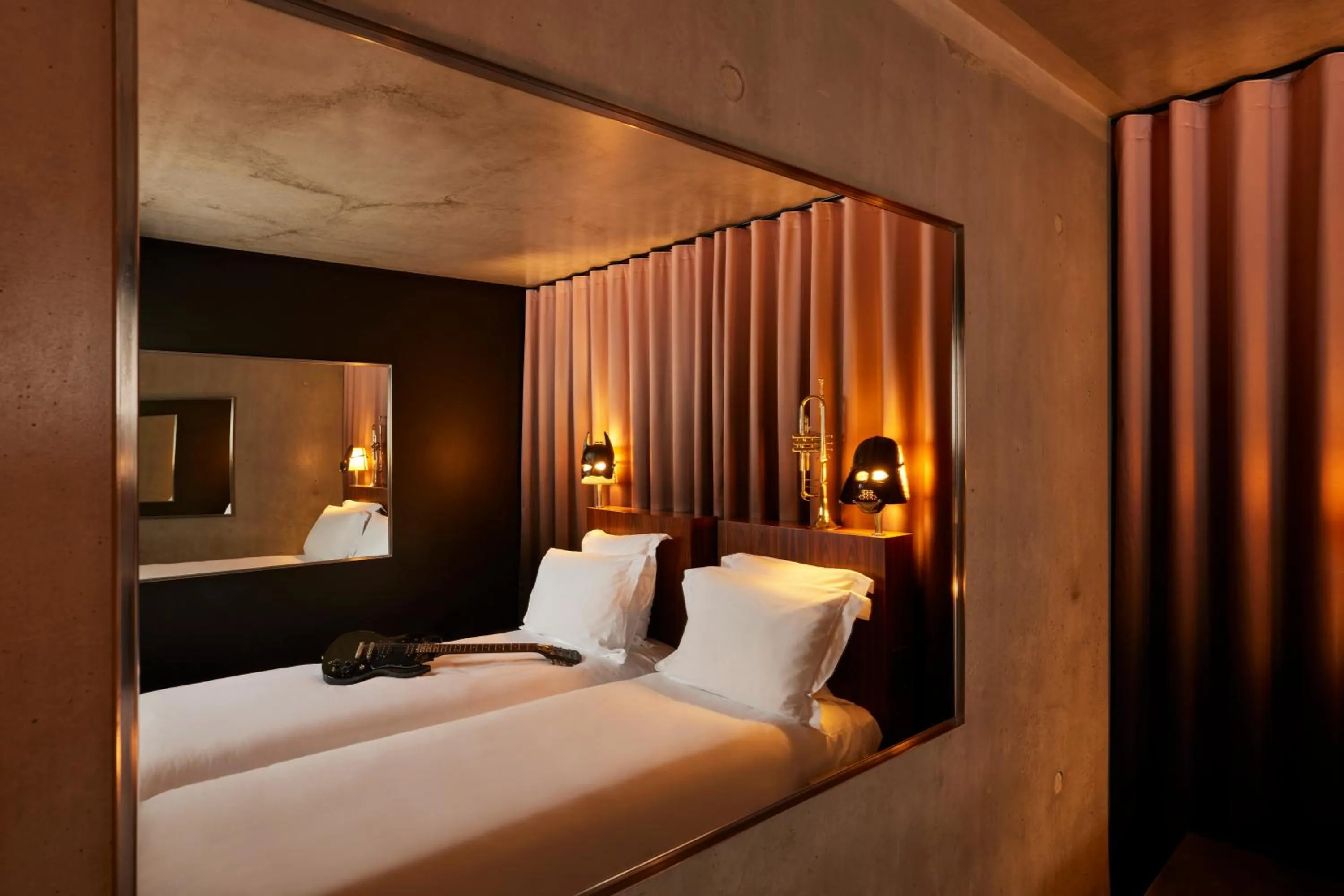 Bed in Mama Shelter Paris East