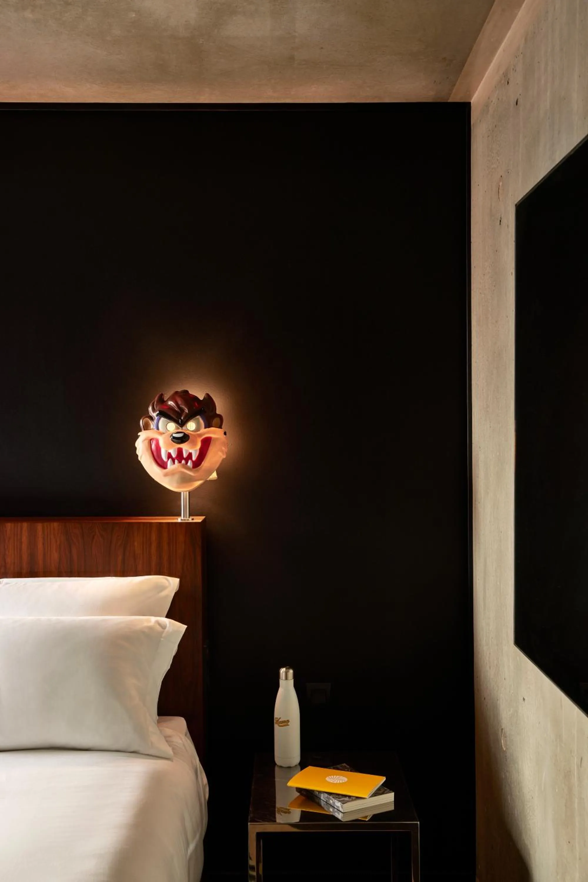 Bed in Mama Shelter Paris East