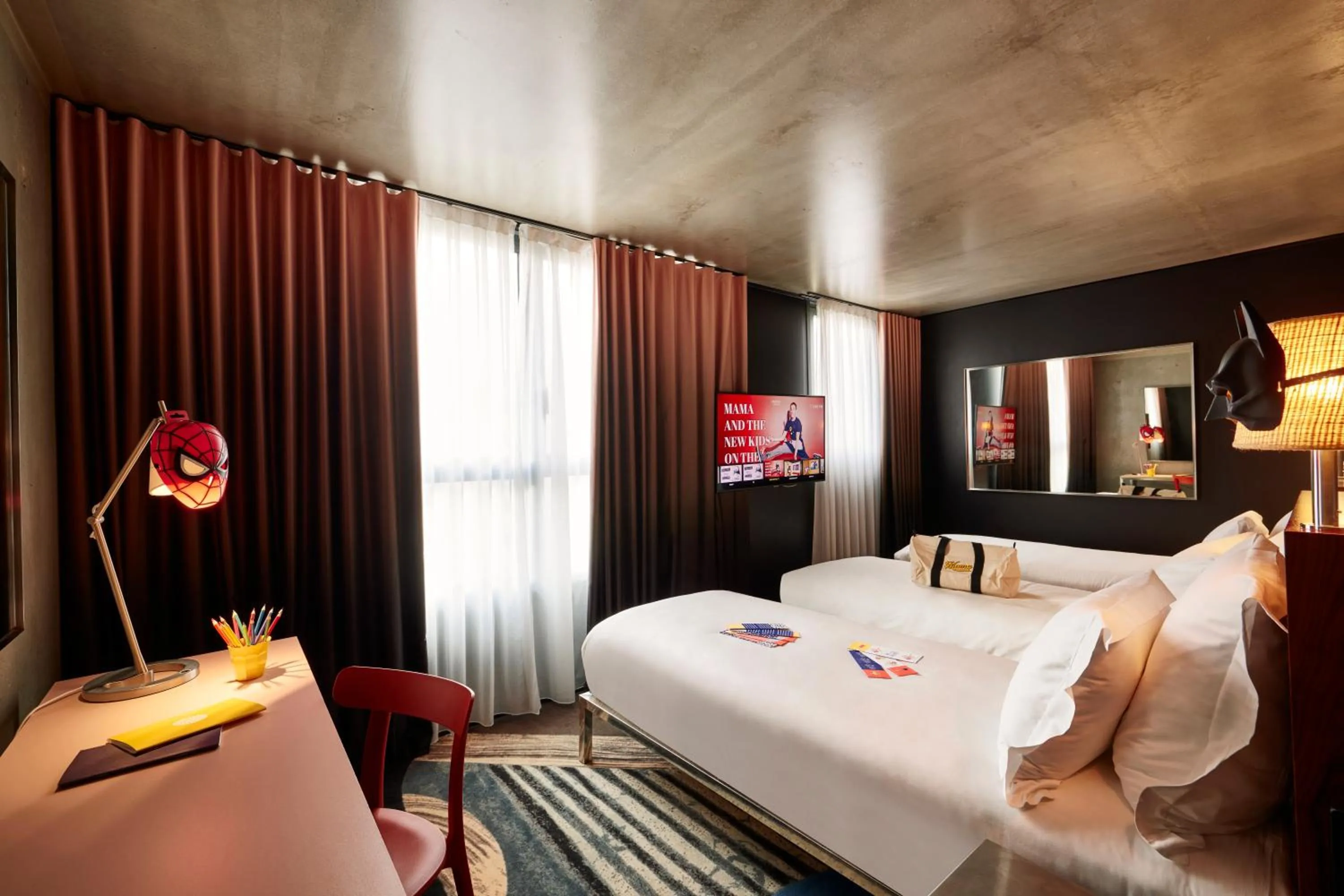 Photo of the whole room, Bed in Mama Shelter Paris East