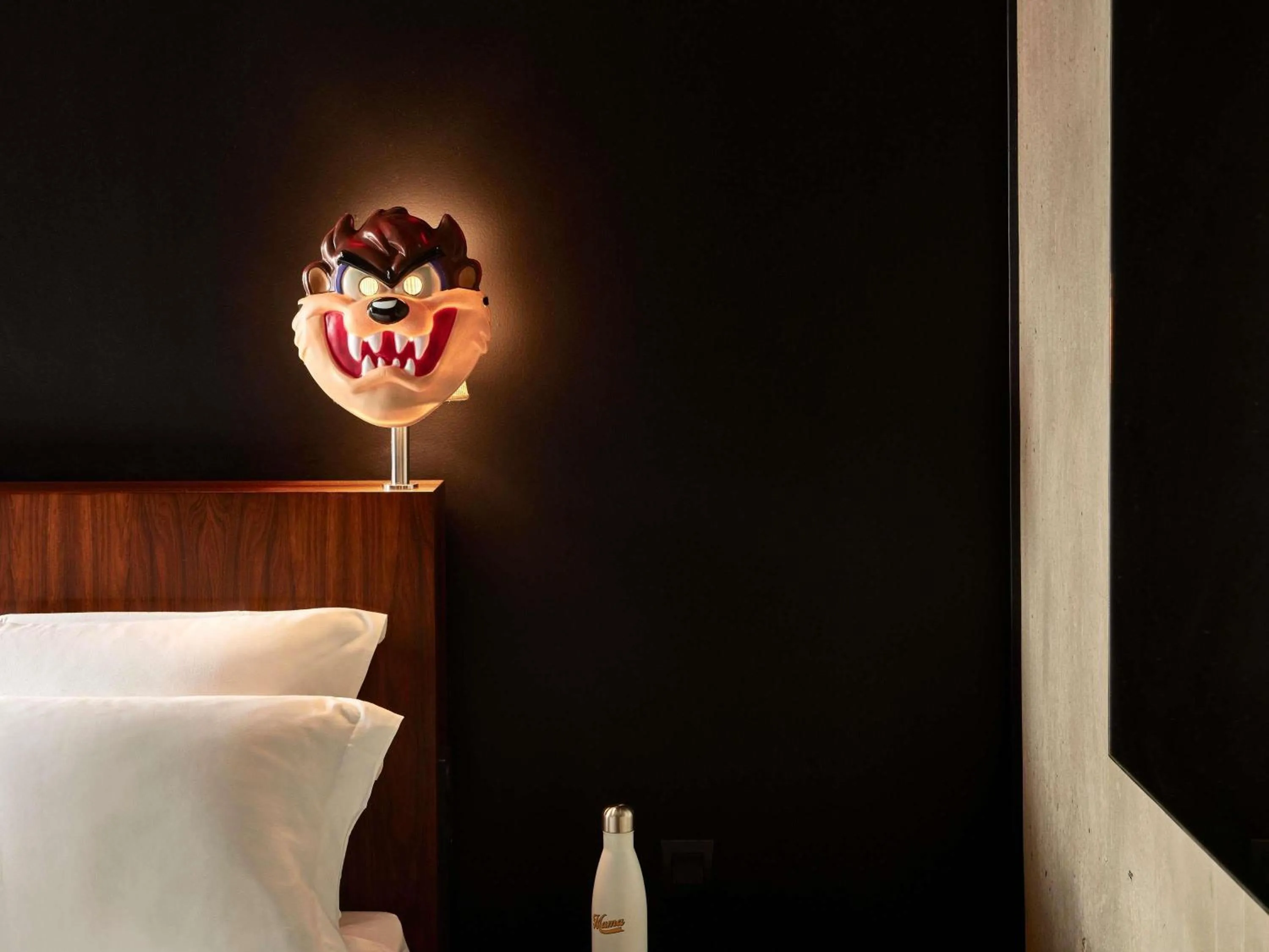 Bedroom, Bed in Mama Shelter Paris East