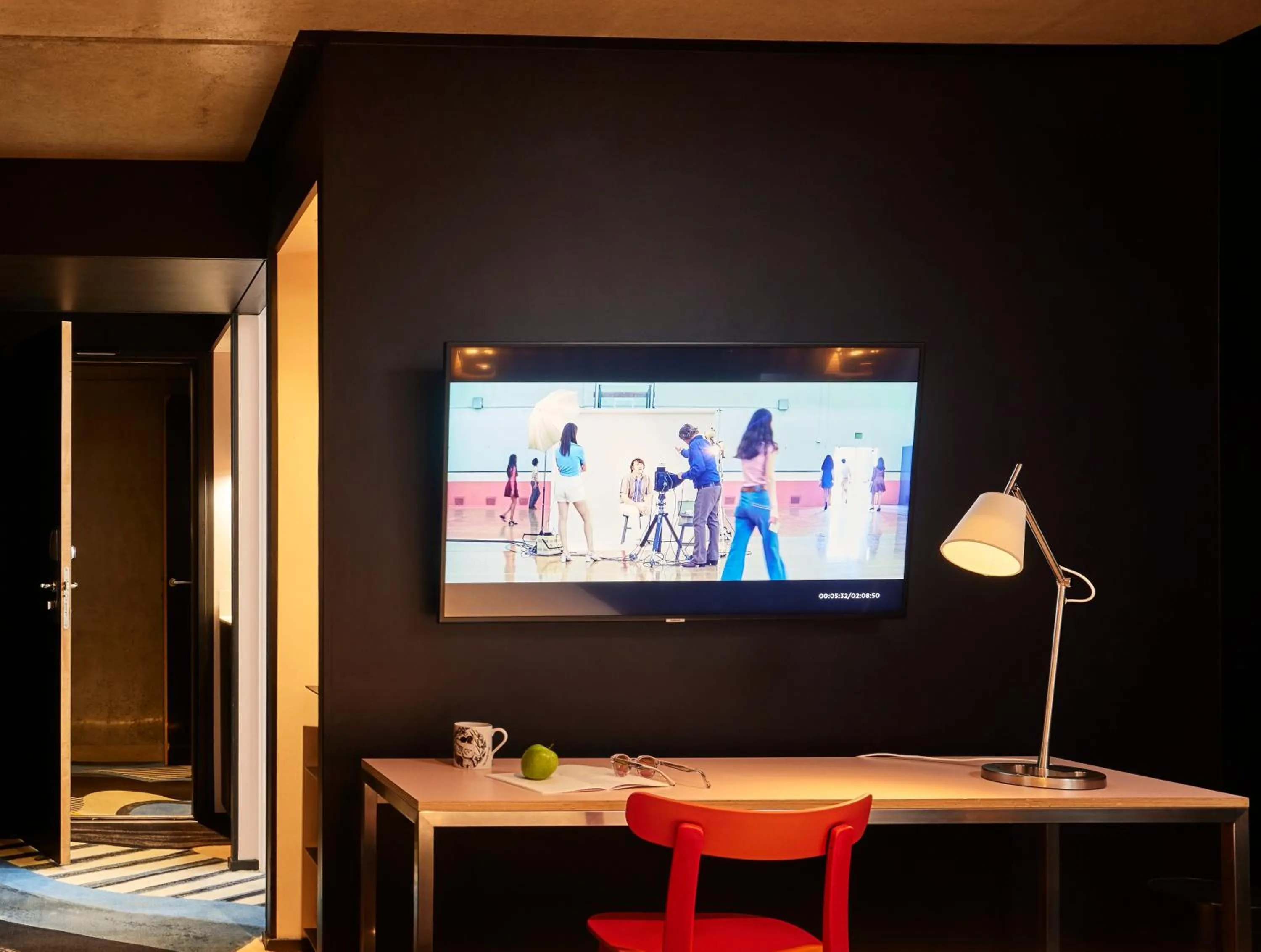 TV and multimedia in Mama Shelter Paris East