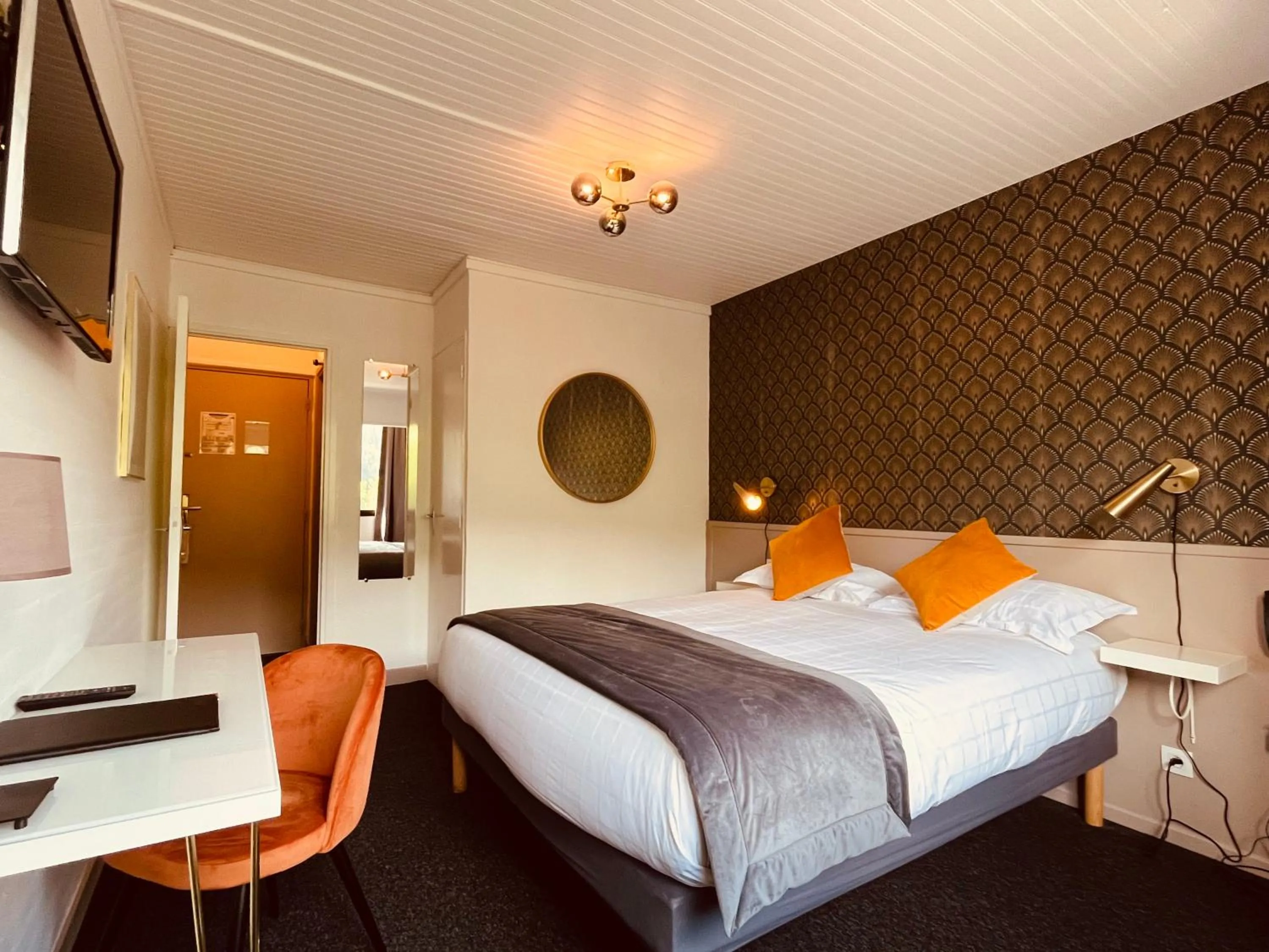 Bedroom, Bed in The Originals Boutique Hotel Le Panorama Mont Dore