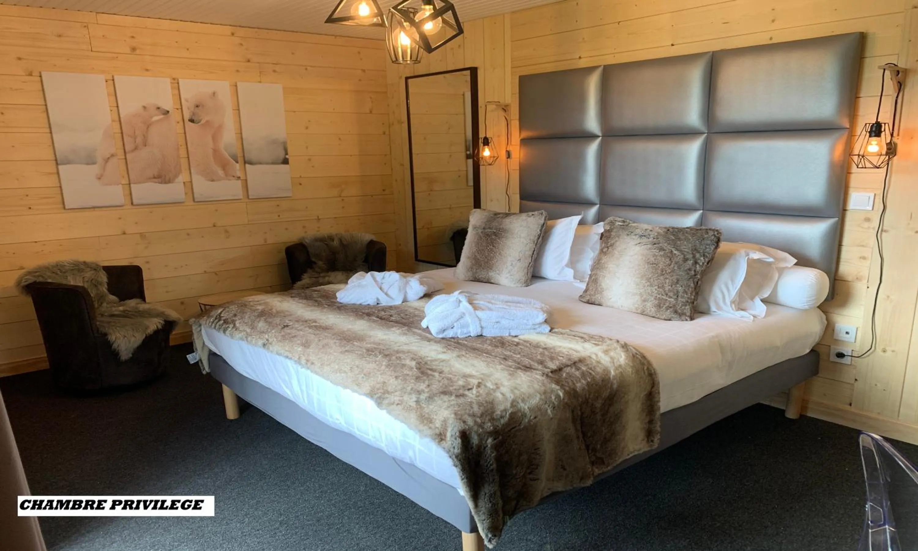 Photo of the whole room, Bed in The Originals Boutique Hotel Le Panorama Mont Dore