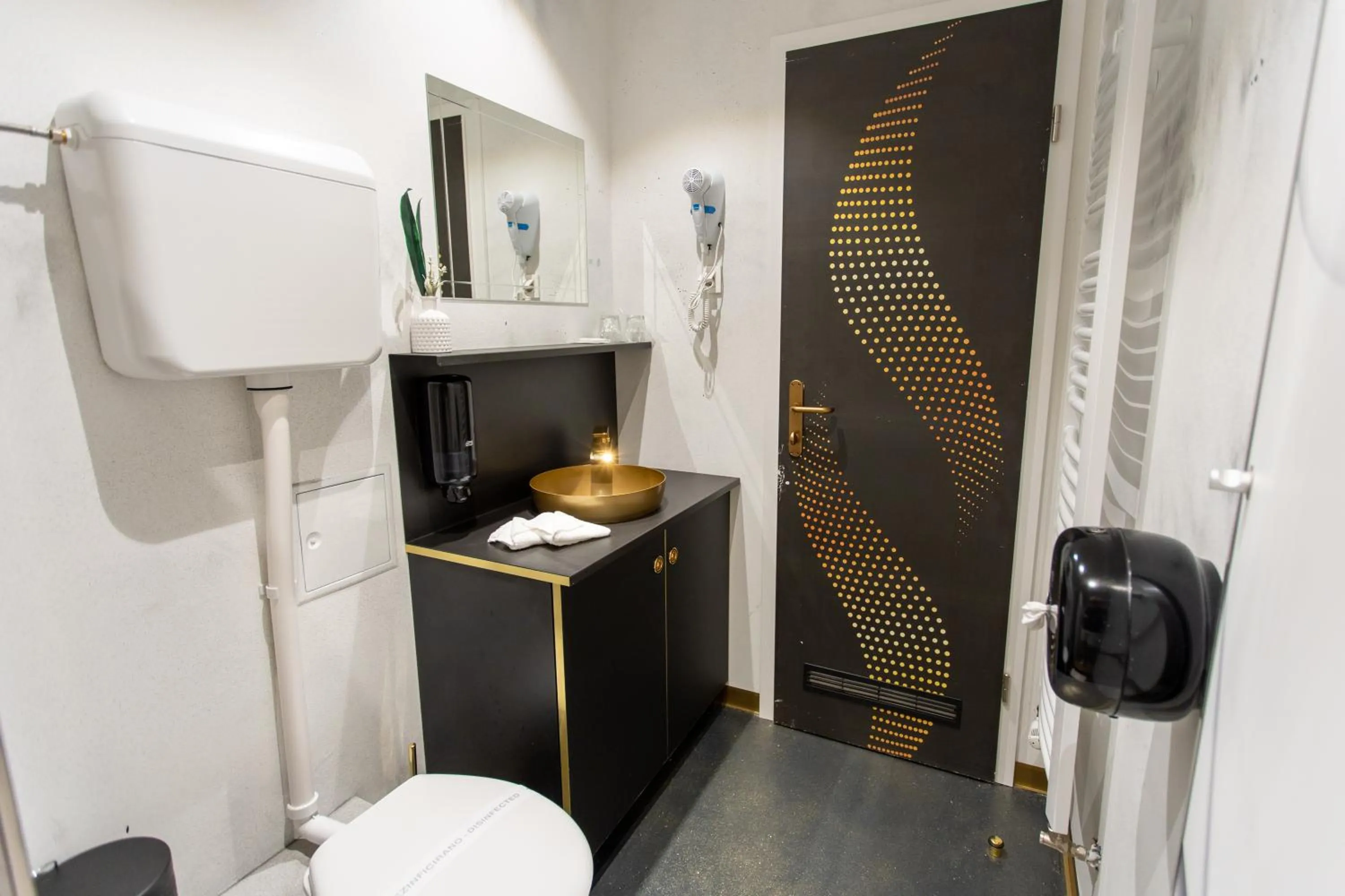 Toilet in Timeout Heritage Hotel Zagreb