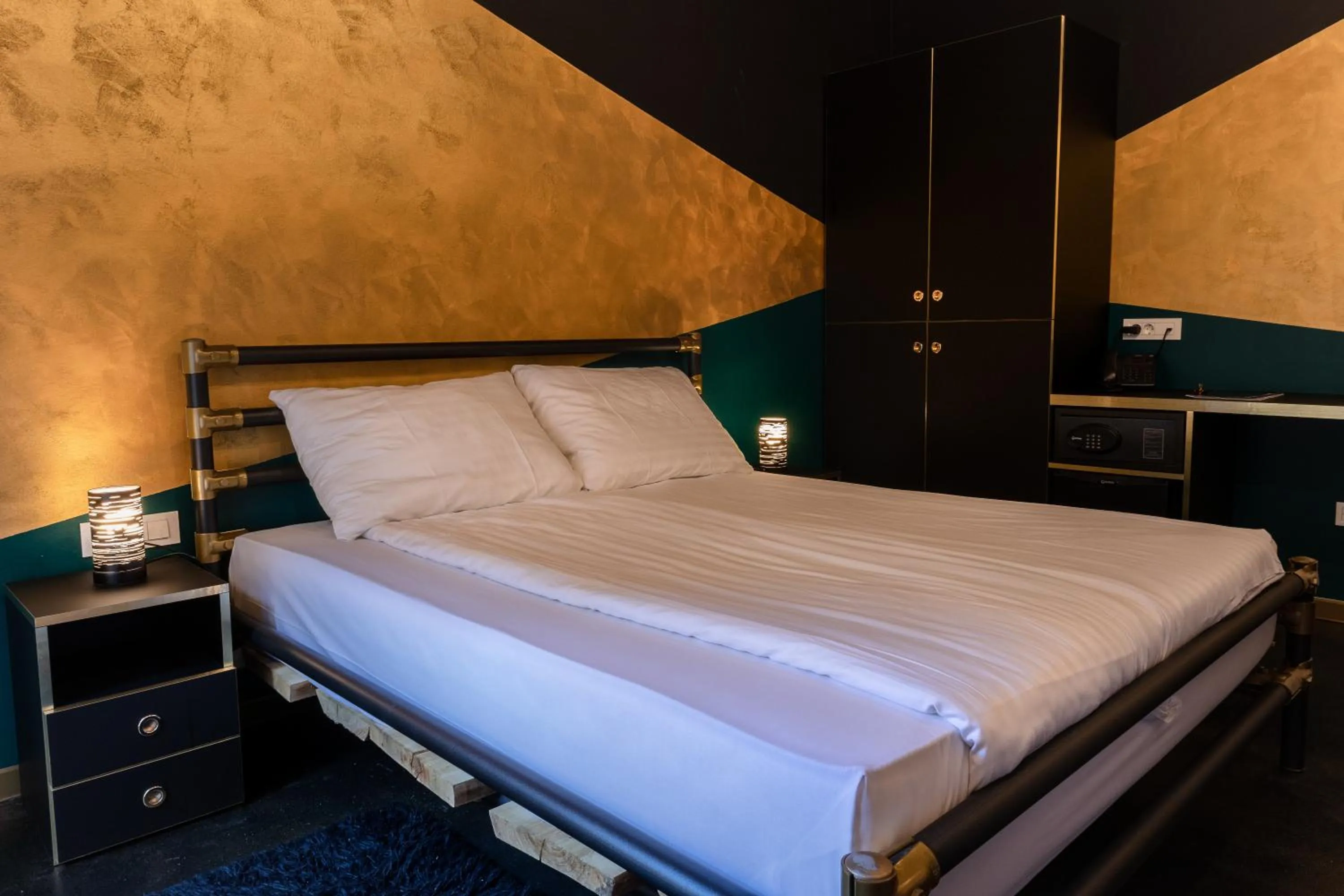 Bed in Timeout Heritage Hotel Zagreb