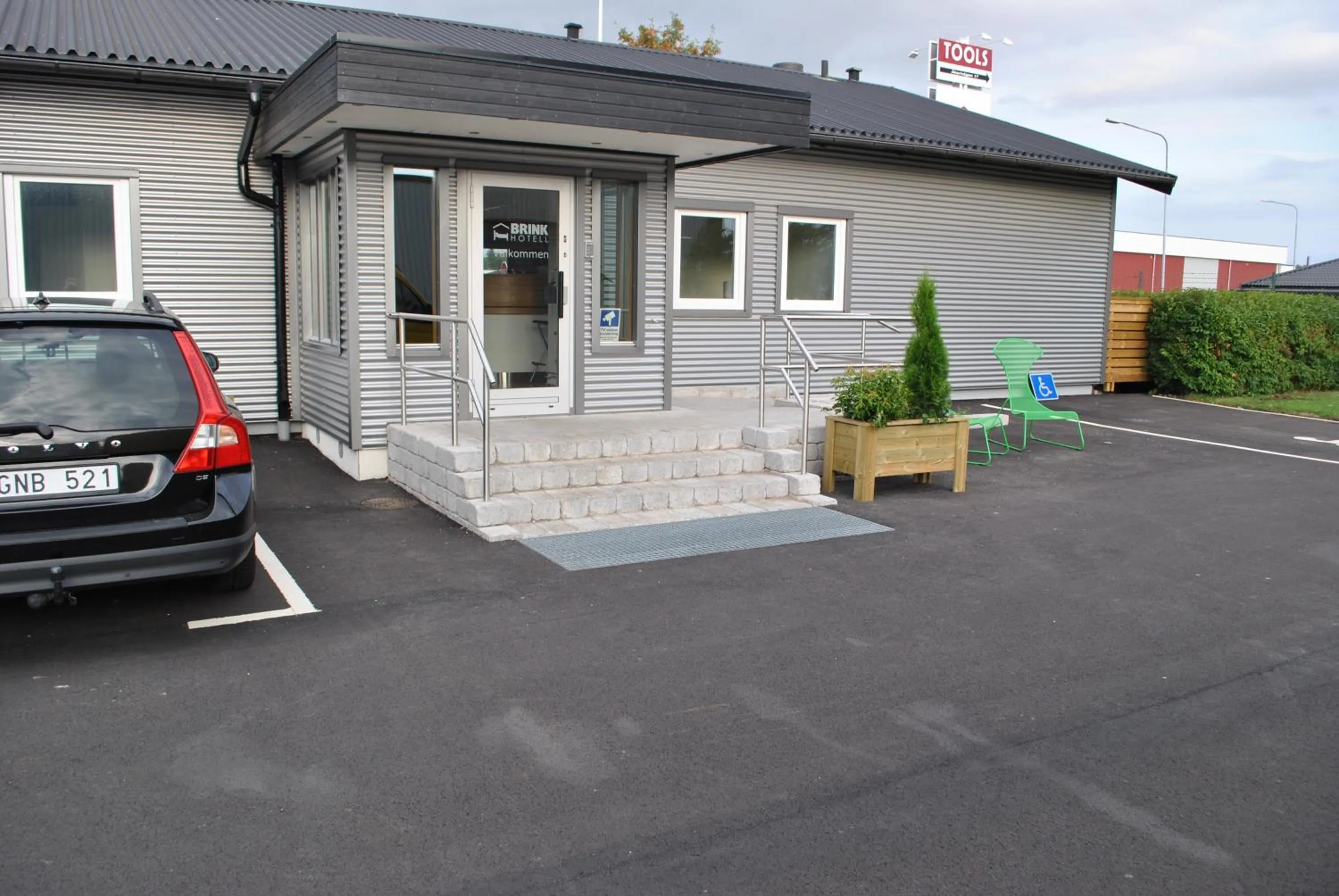 Facade/entrance in Brink Hotell