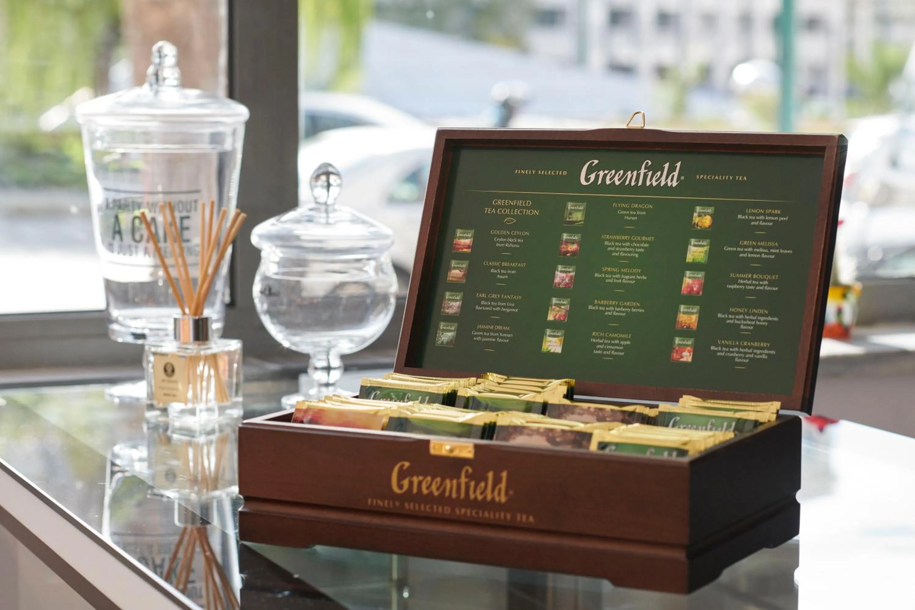 Lounge or bar in Meni Hotel & Apartments UNDER NEW MANAGEMENT