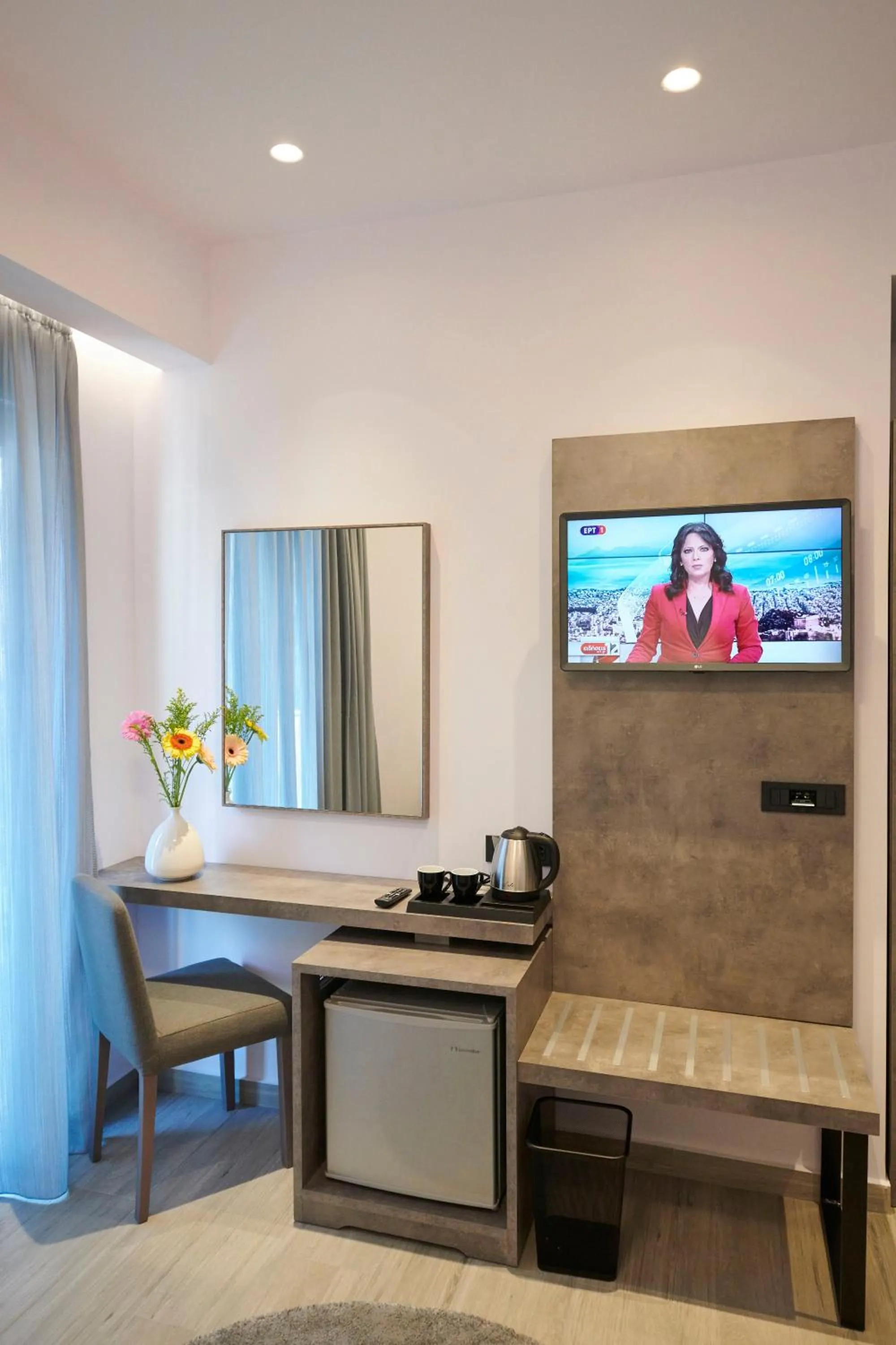 hair dresser in Meni Hotel & Apartments UNDER NEW MANAGEMENT