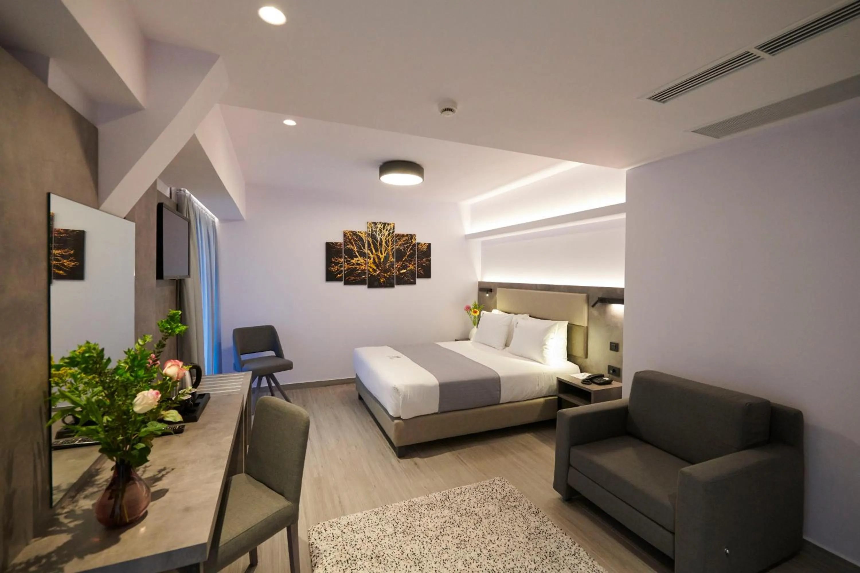 Photo of the whole room, Bed in Meni Hotel & Apartments UNDER NEW MANAGEMENT