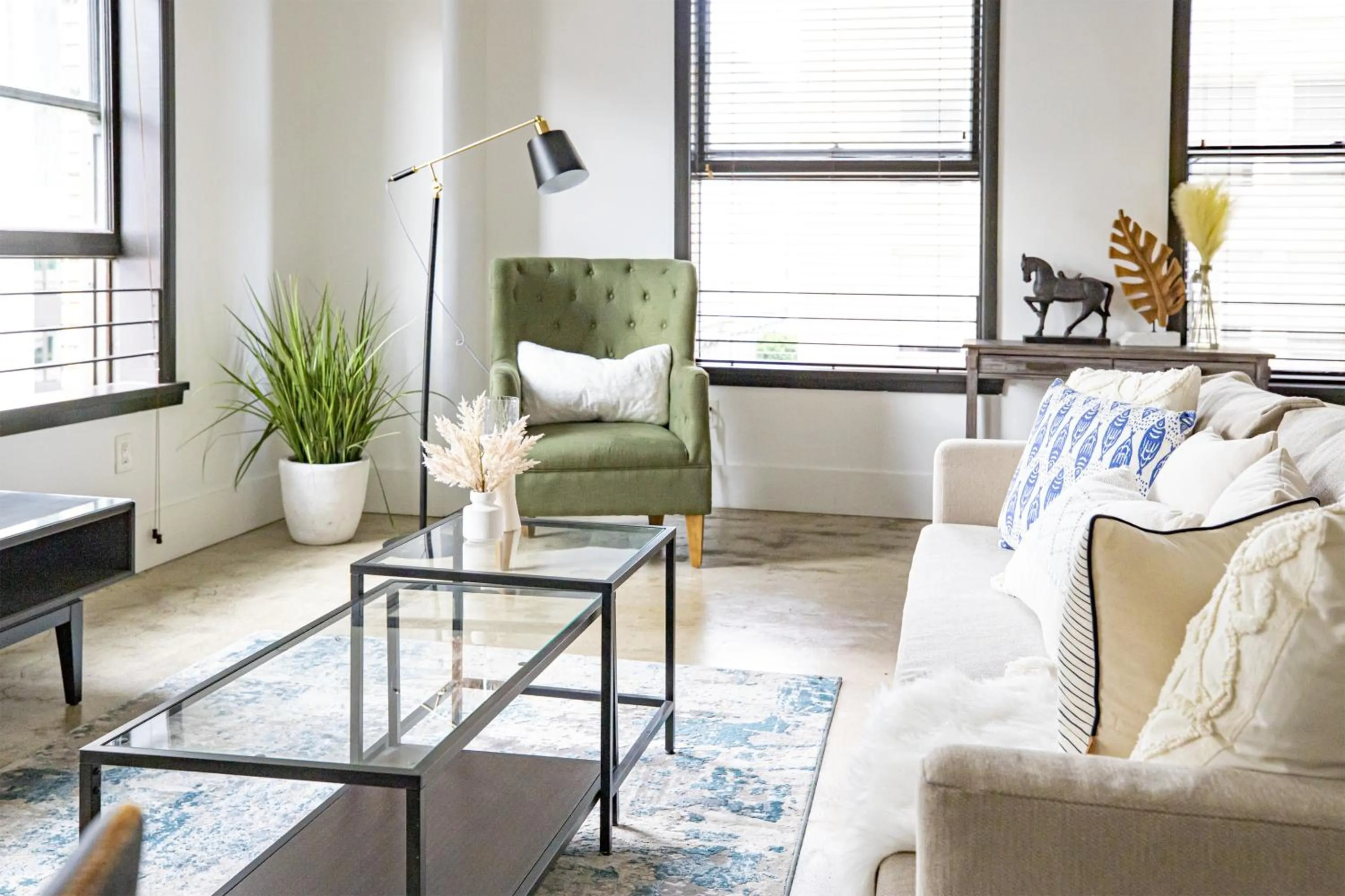 Living room in Fashion Loft 2 bedroom Downtown