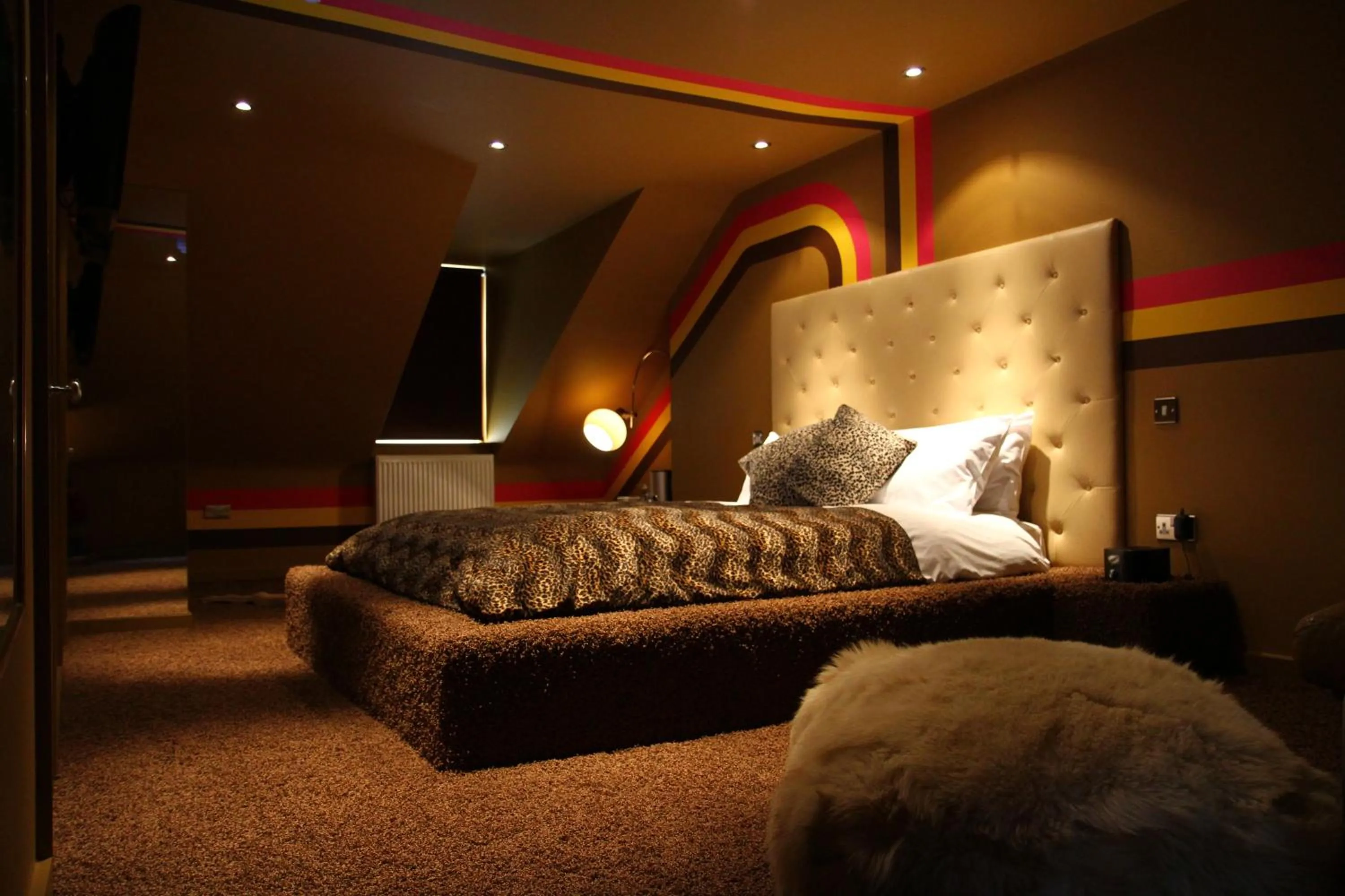 Photo of the whole room, Bed in Snooze