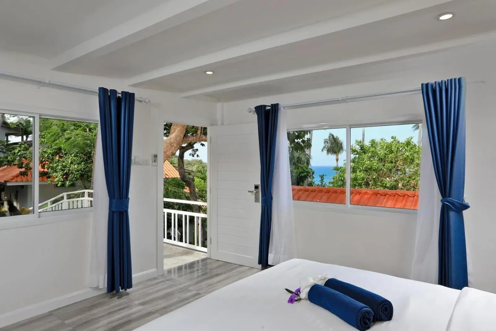 Deluxe Double Room with Sea View in Kata White Villas Deluxe Double Room with Sea View in Kata White Villas