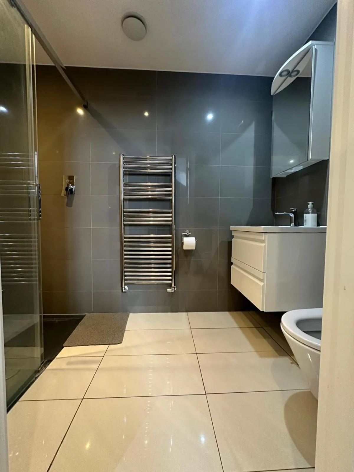 Shower in Simple Stay