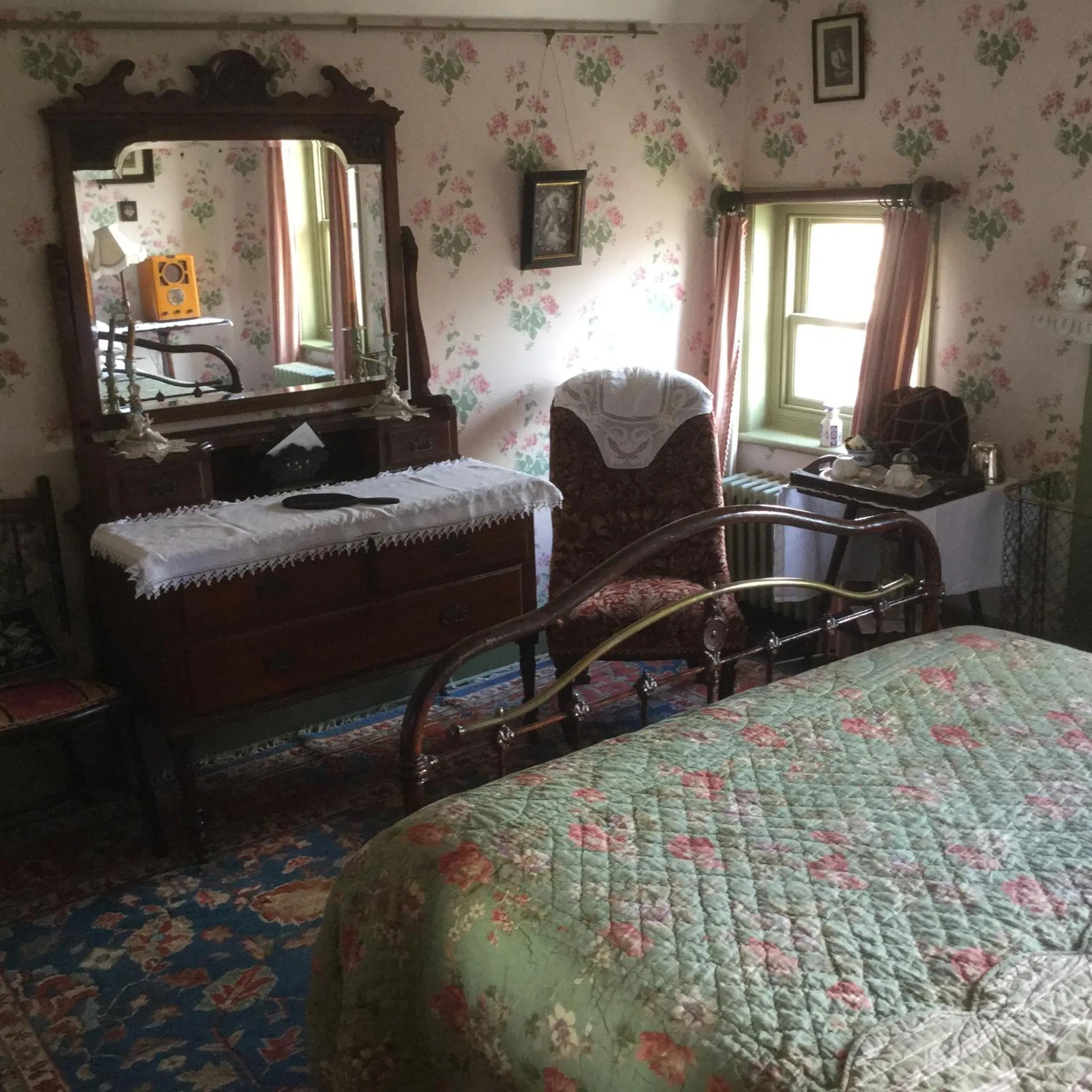 Bedroom, Bed in St Benedict - Victorian Bed and Breakfast
