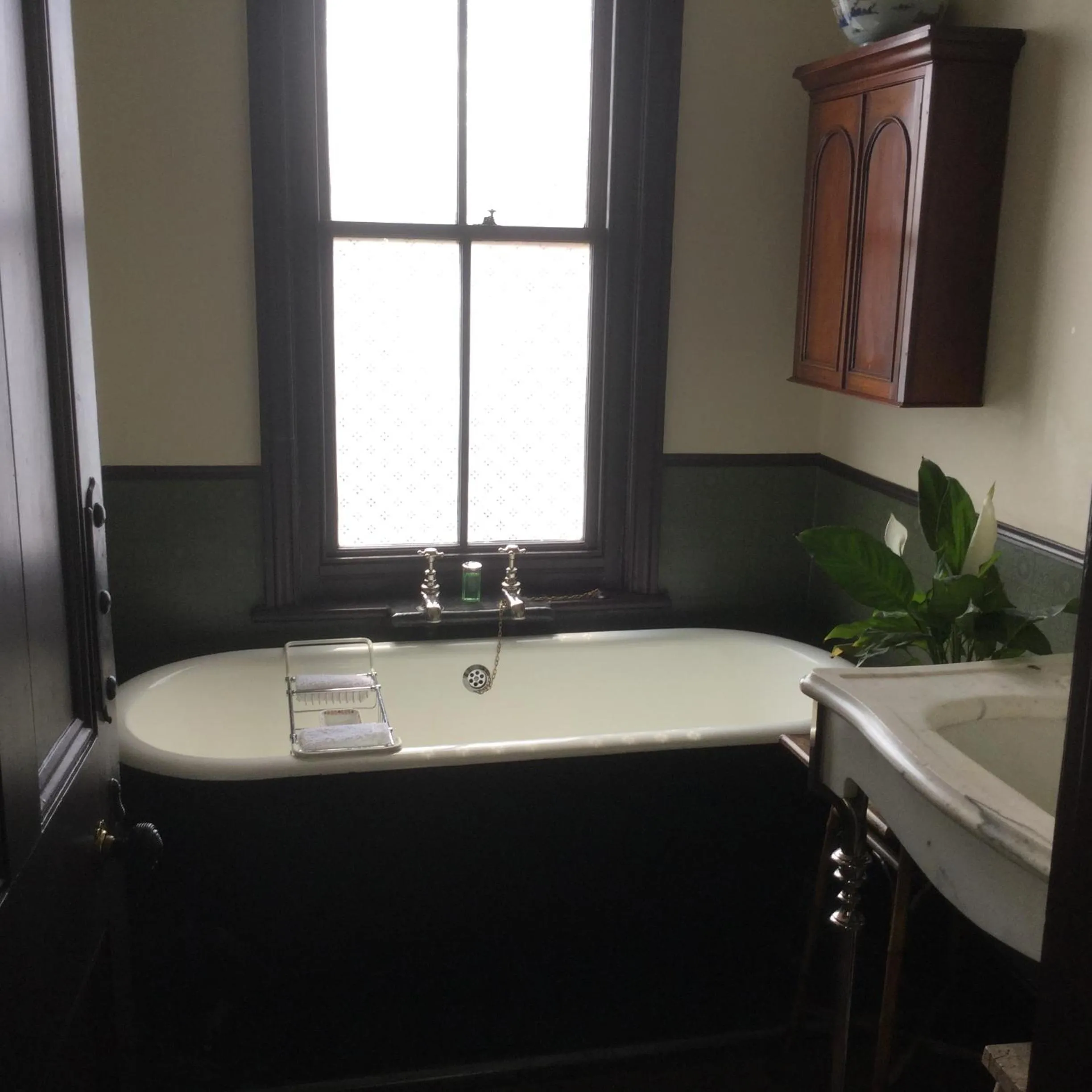 Bathroom in St Benedict - Victorian Bed and Breakfast