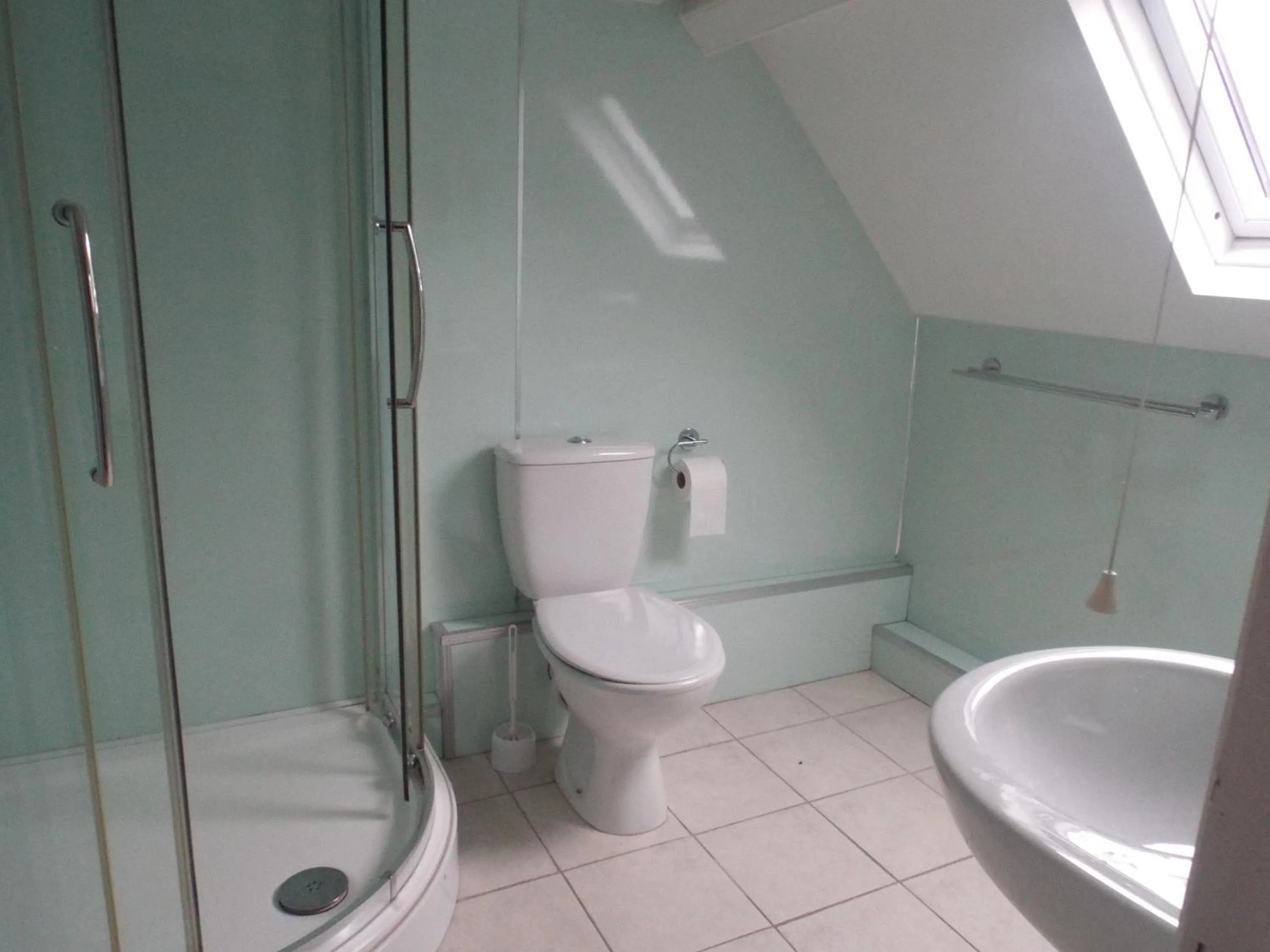 Bathroom in Pendyffryn Manor Bed & Breakfast